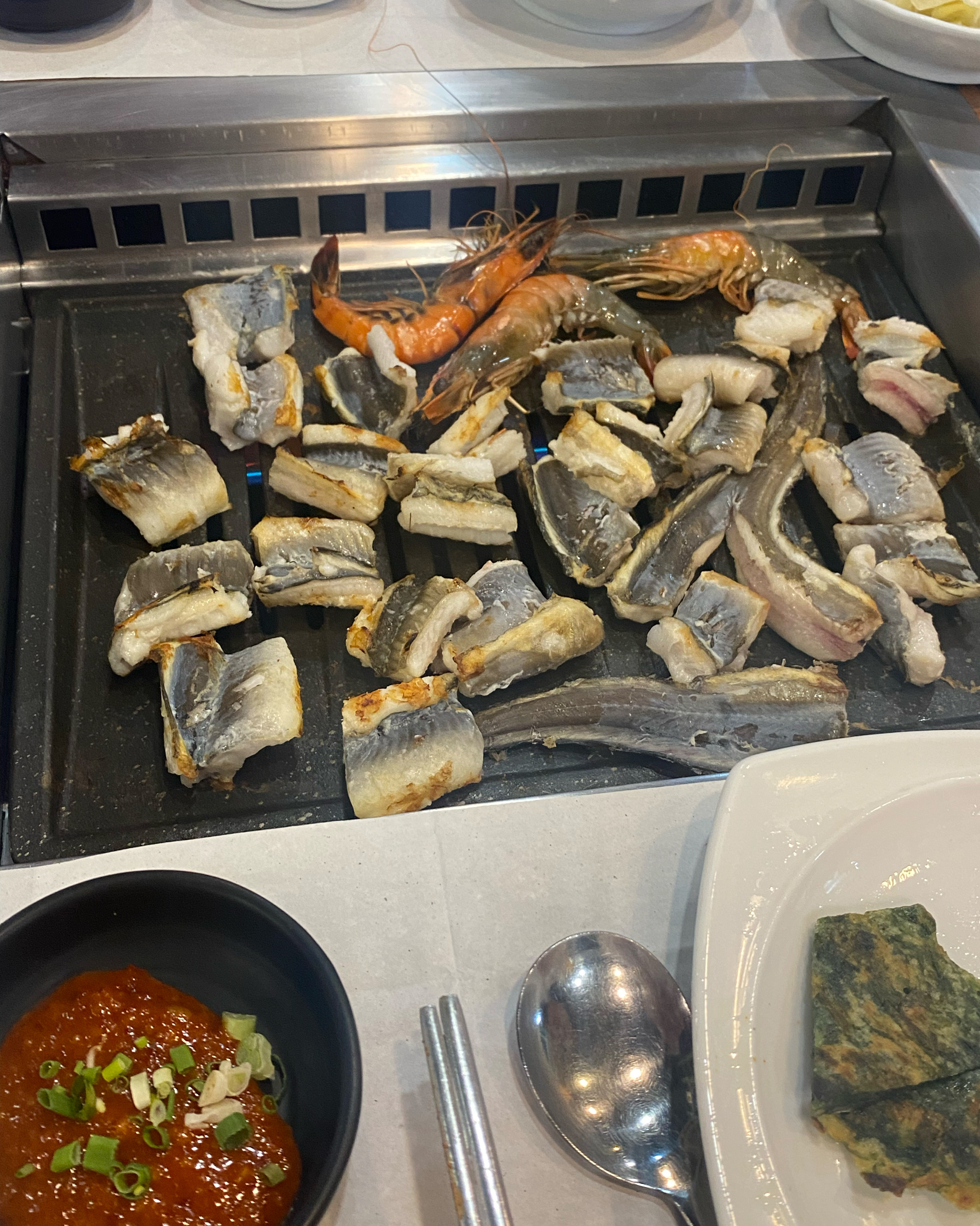 부모님이랑 식사하기 좋았습니다 비트무절임 반찬이 특이했고 맛있었어요 개인적으로는 저녁 방문
