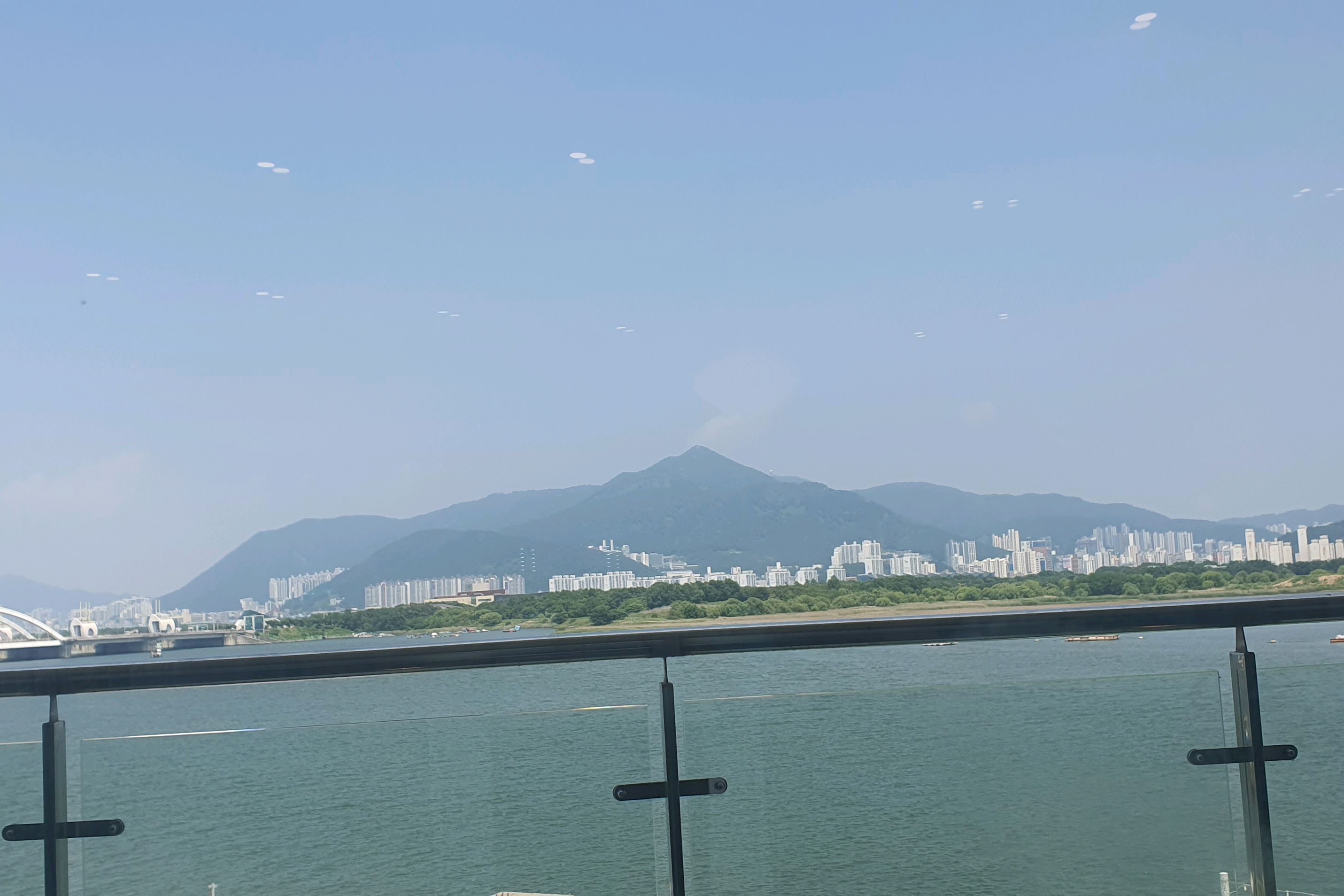음식은 기본. 소문듣고 찾아간 음식점에 먹을 것 많다~~~ - 부산명지 해솥 명지본점