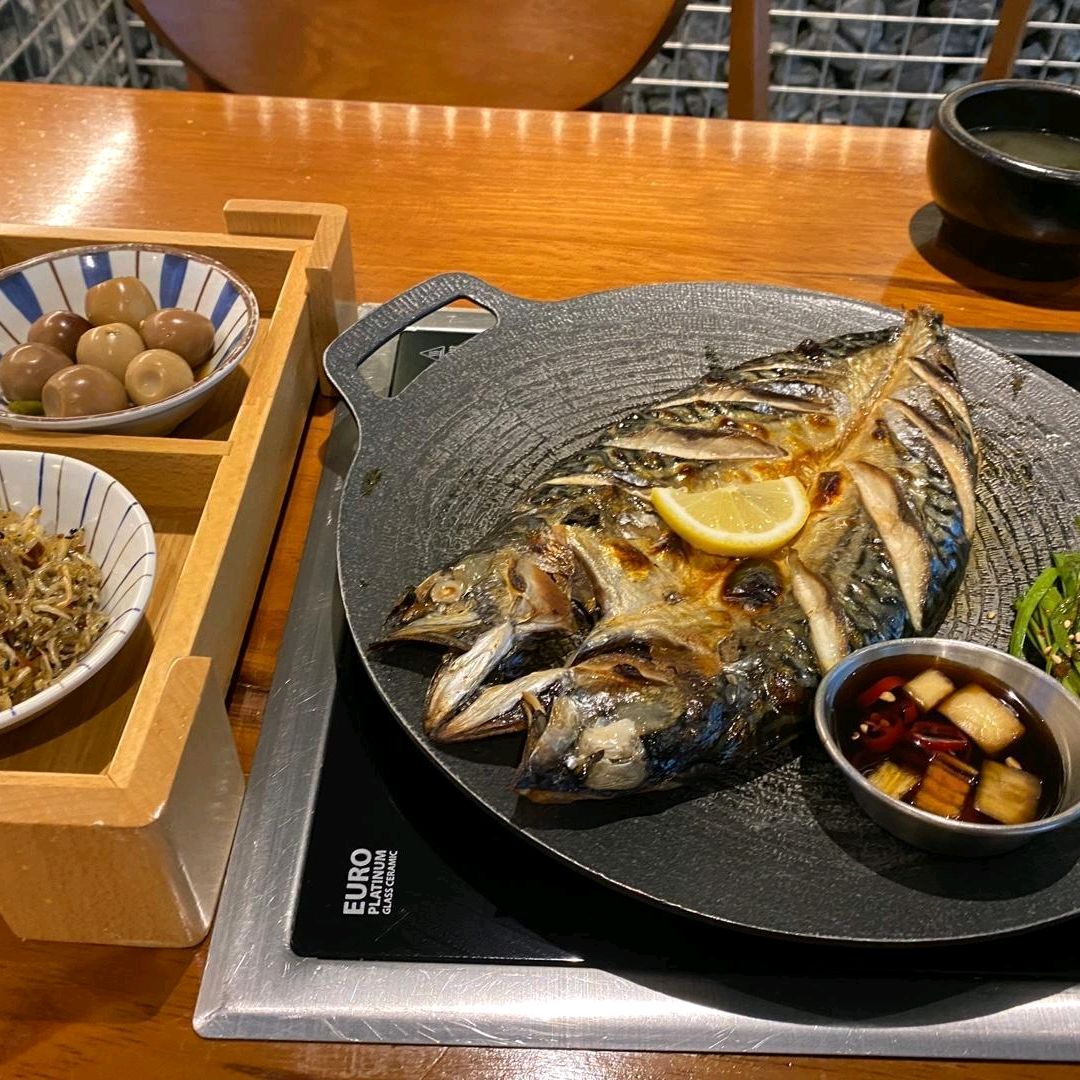 식사 너무 만족스러웠어요 솥밥이 정말 맛있었어요 직원분도 친절했고 음식도 깔끔하게 나와서