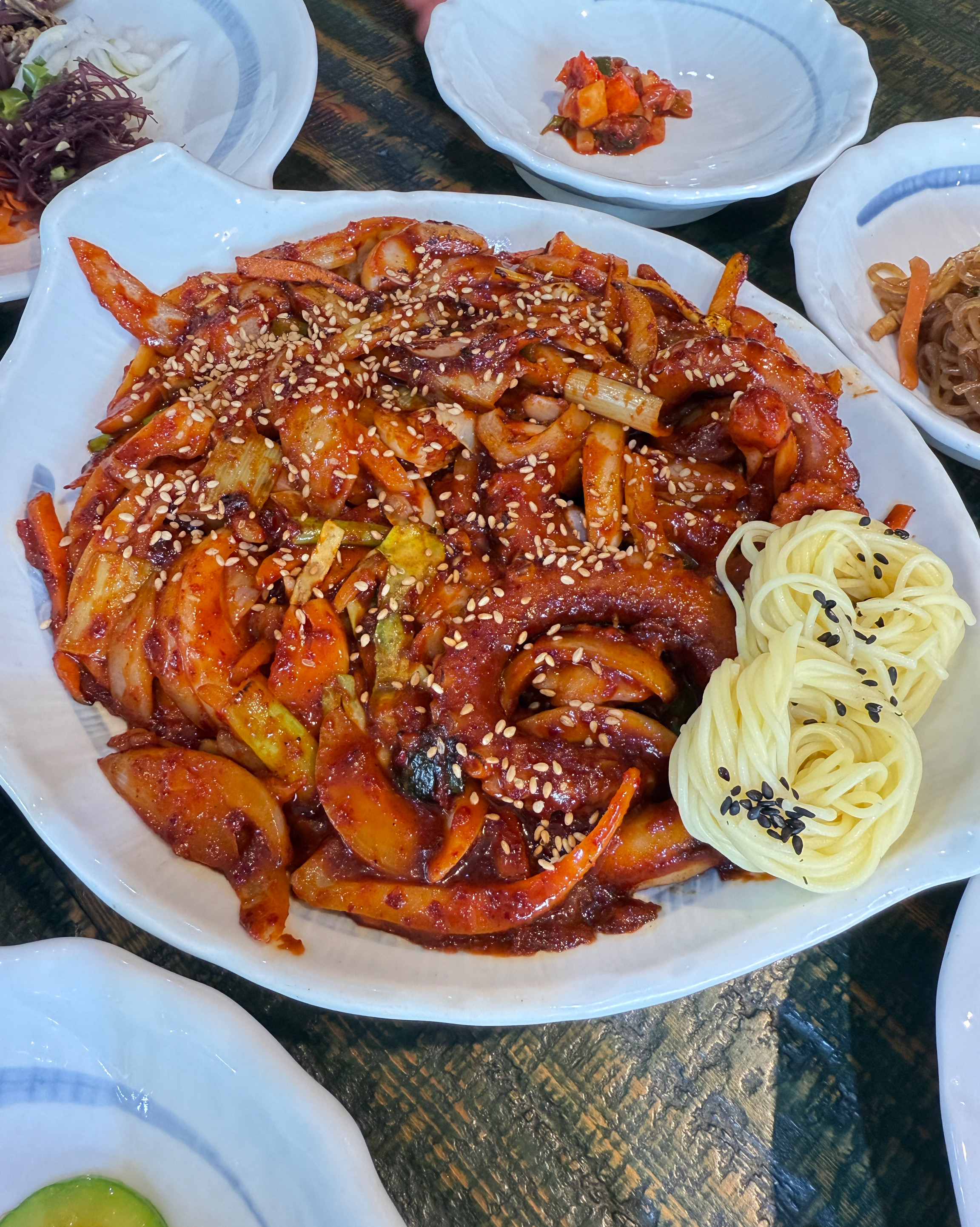 지인 소개로 왔다가 맛있어서 가족 나들이에 또 왔어요 ㅋㅋ 아이들 먹을거도 있어서 걱정없이