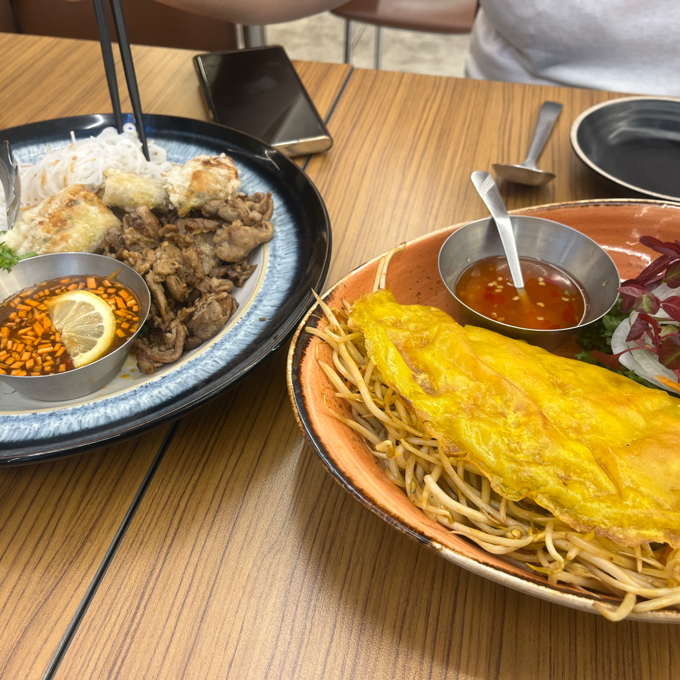 너무 맛있어요! 분짜랑 반쎄오, 베트남다녀와서 너무 생각났는데 여기 베트남에서 먹었던맛 그