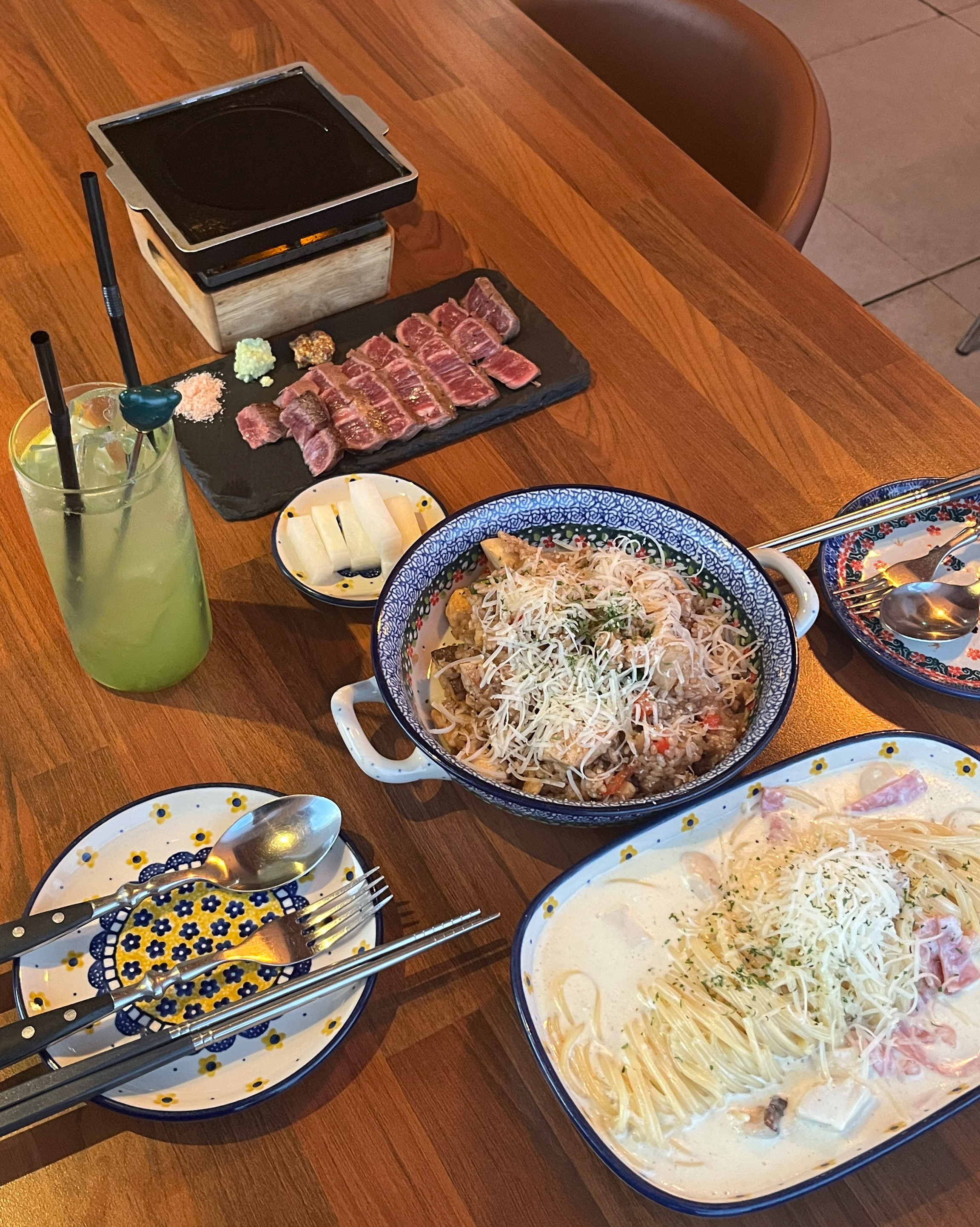 너무너무 맛있었어요 필라프도 진짜 이때까지 먹은것중 체고 ㅜㅜ 파스타 양도 많고 고기도 안