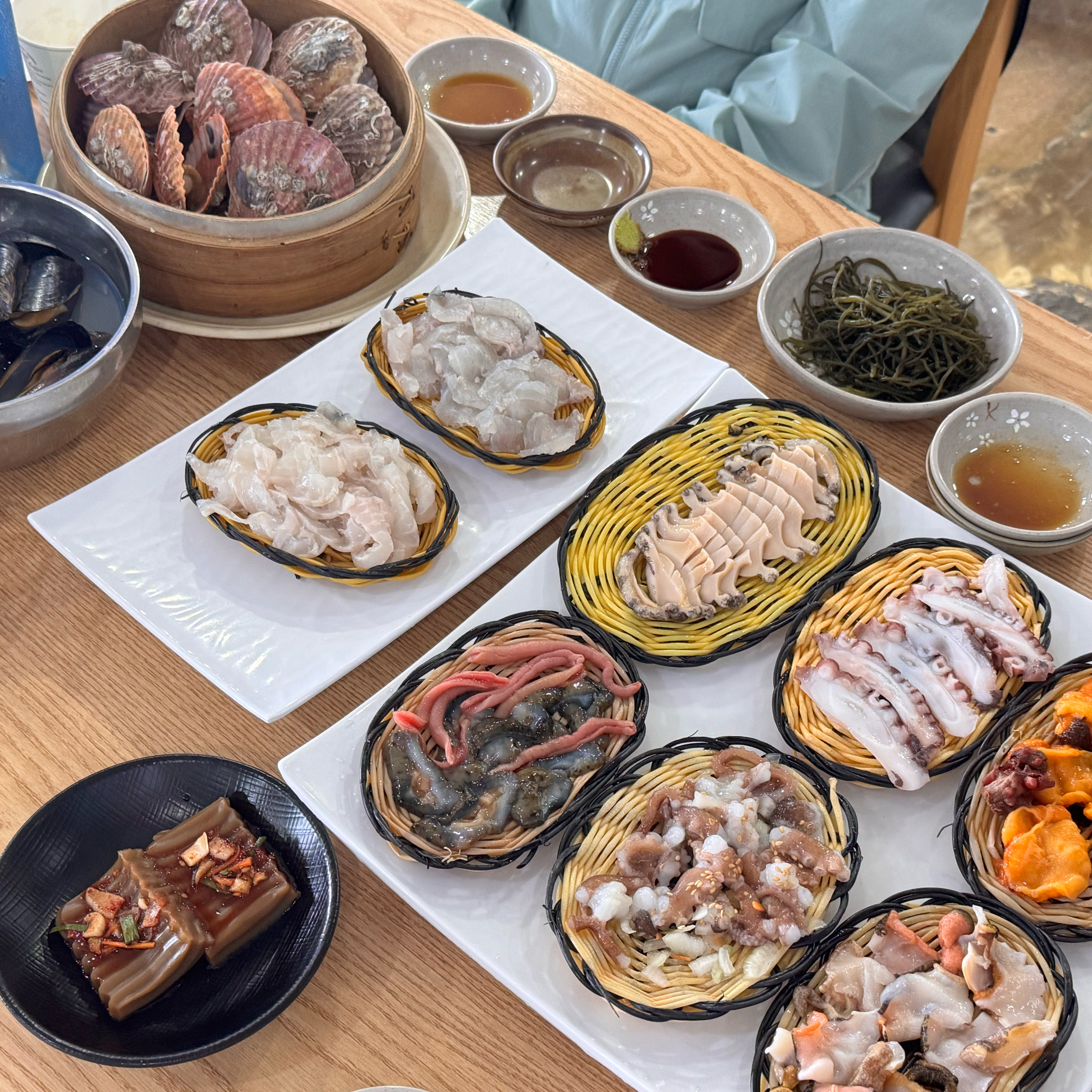 가족들과 함께 부산 여행 중 방문했습니다. 가족 단위로 오기 좋은 곳이에요!! 네이버 예약