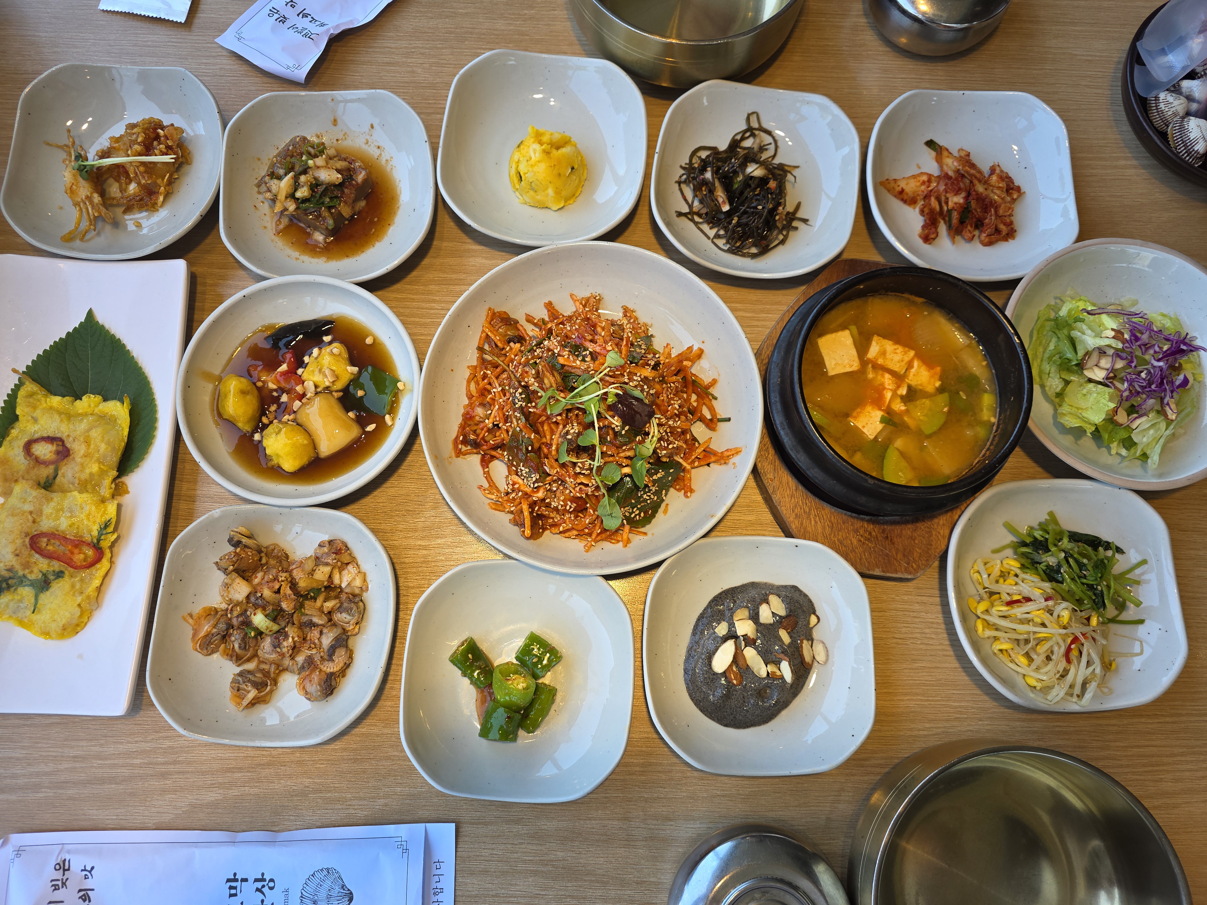 꼬막 좋아하는데 부산 놀러왔다가 점심 먹으려고 왔어요!! - 부산기장 꼬막한상