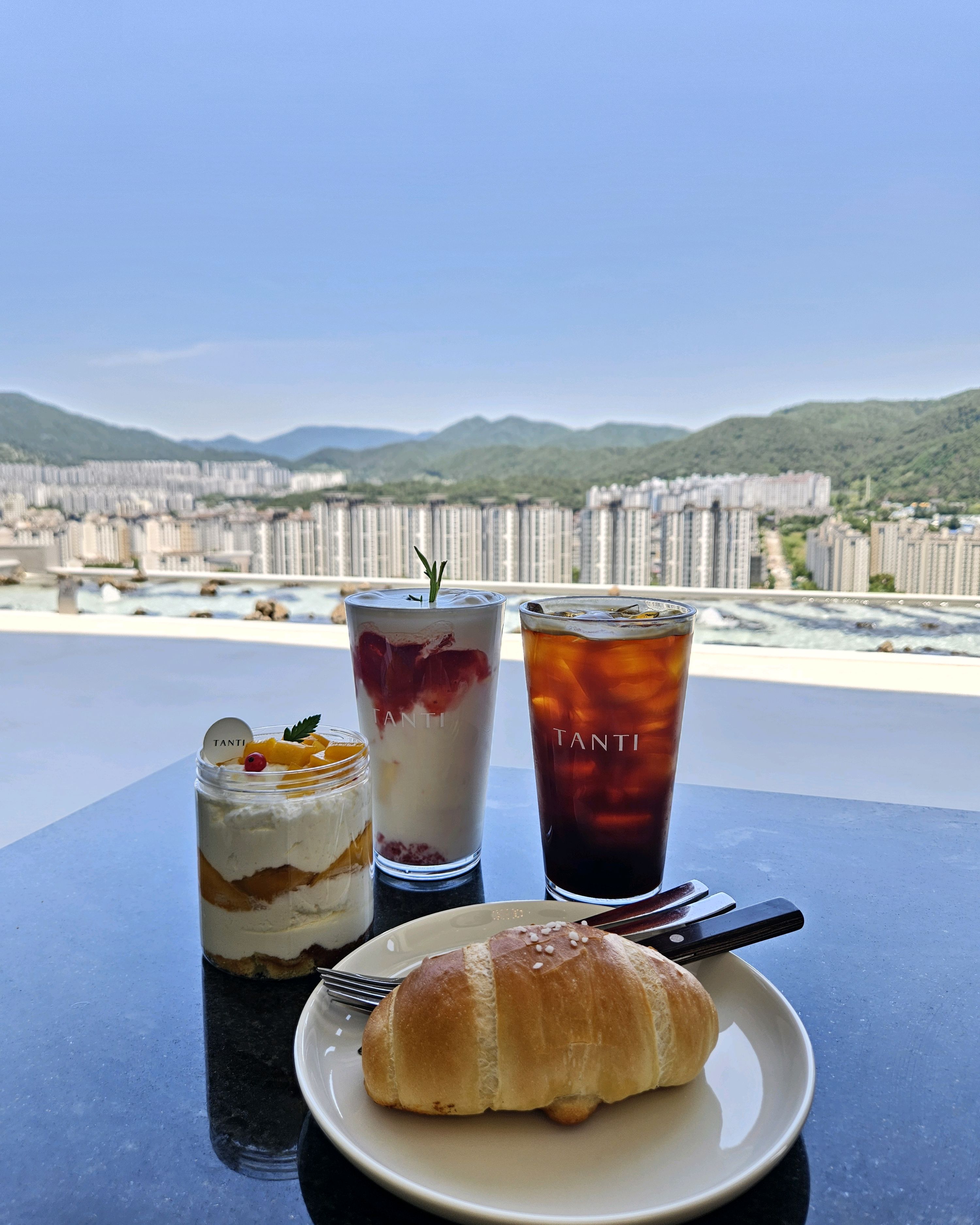 뷰 맛집인 탄티! - 부산기장 탄티