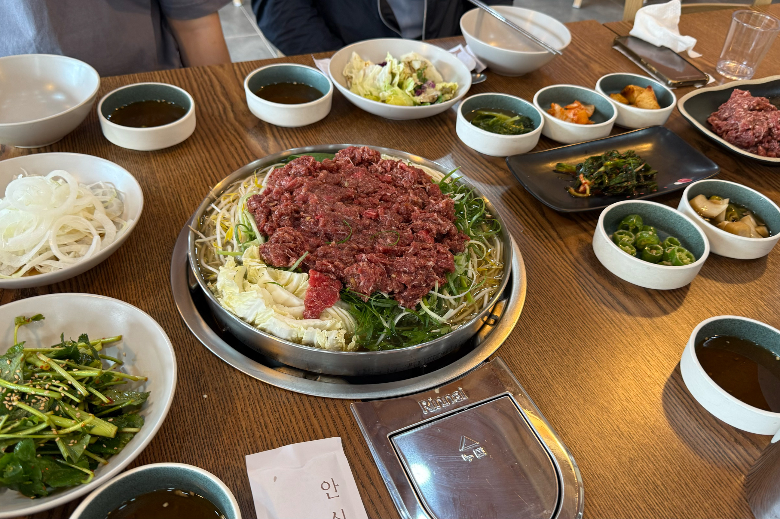 가족들이랑 근처에 구경하고 찾아서 왔는데 직원분들도 너무 친절하시고 음식도 잘나와서 맛있게