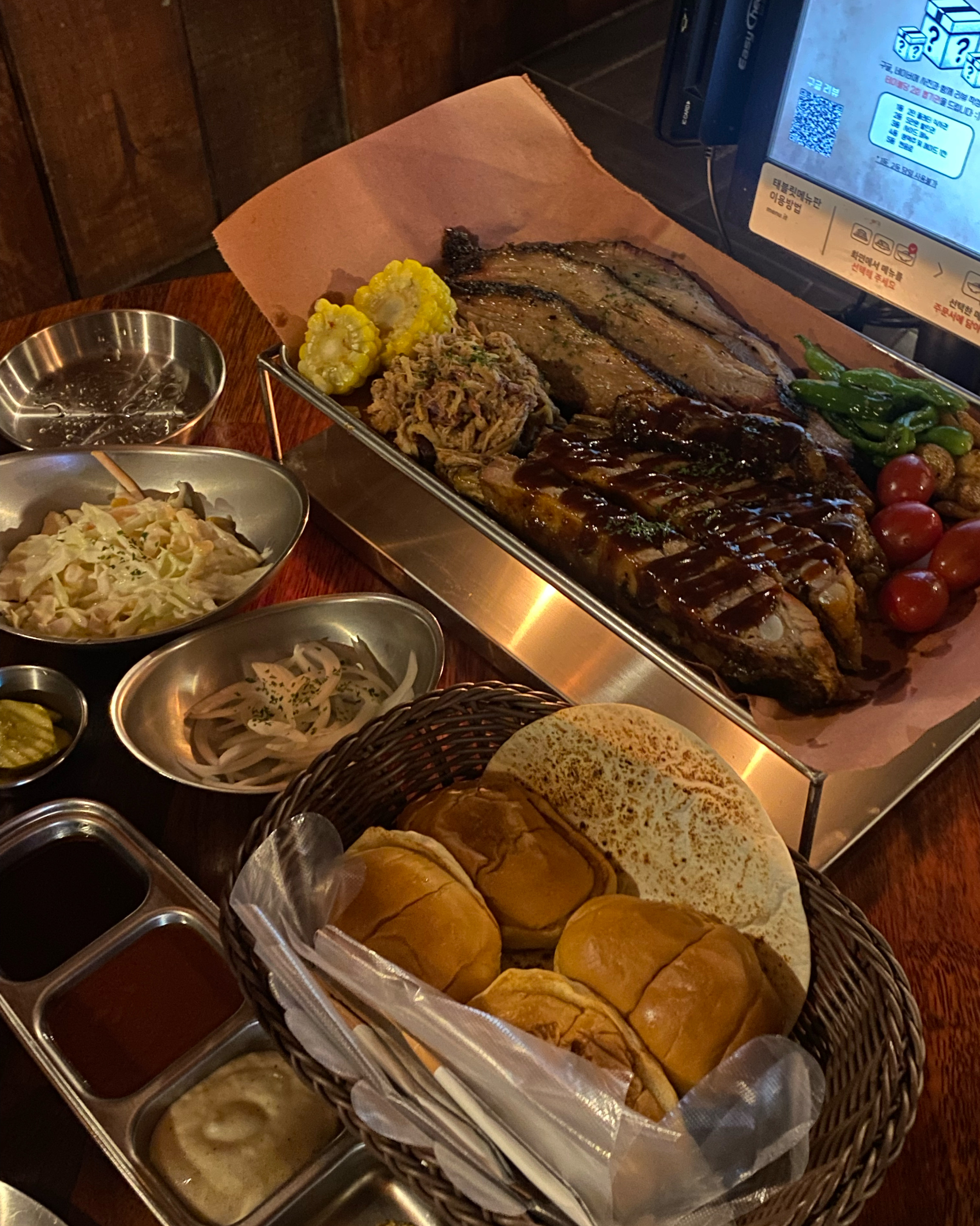 고기가 부드럽고 너무 맛있네요 소스도 입에 착착 감겨요 멀리까지 온 보람이 있는 맛 🤤🤍