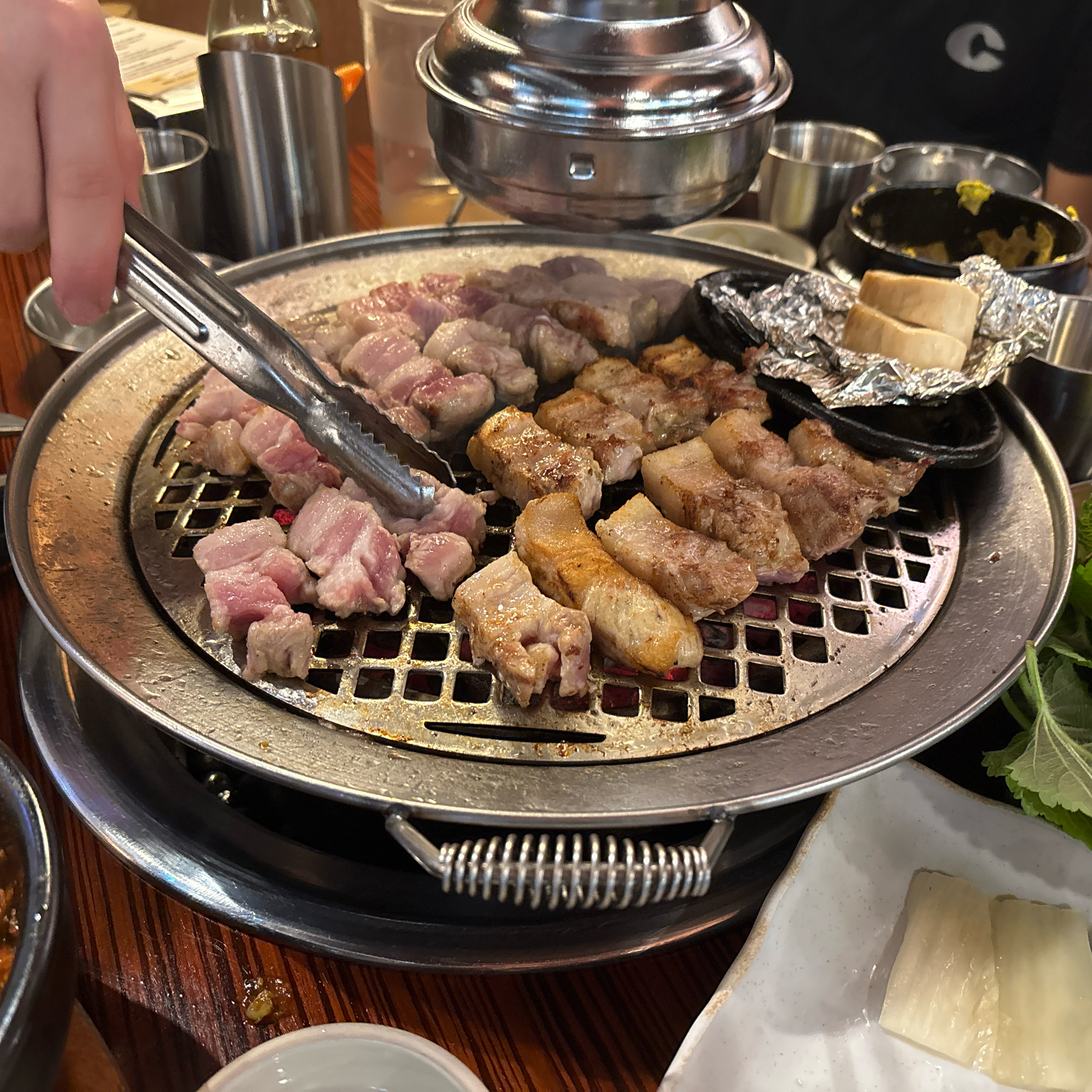 친척집 놀러와서 정관에 많고 많은 삼겹살집 중에 마지막 외식으로 골라서 왔는데 성공적!! - 부산정관 동래정 정관점