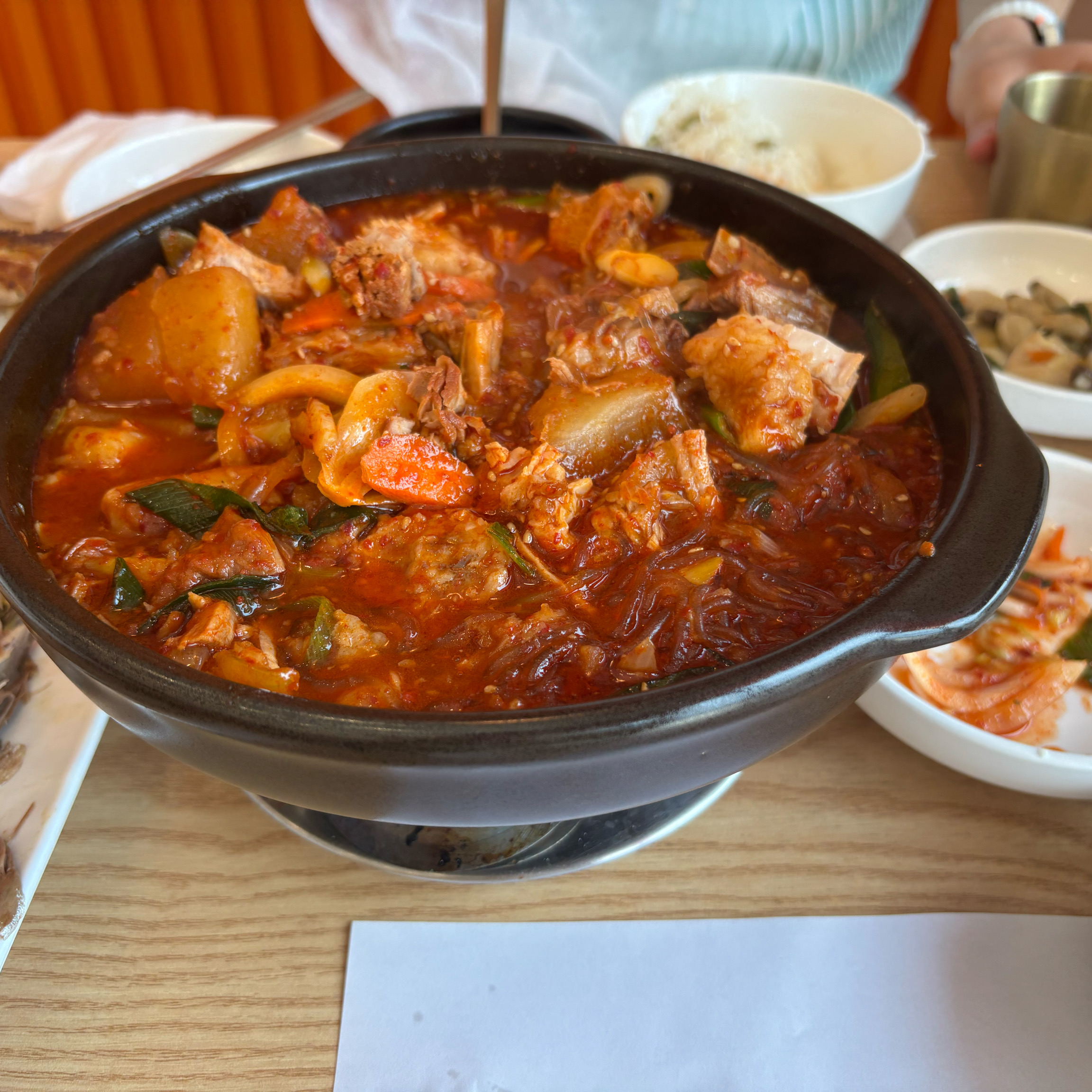 부산내려와서 맛집찾다가 찐 맛집찾은곳!! 양도많고 반찬도 너무 맛있어요!!! 생선구이 환상