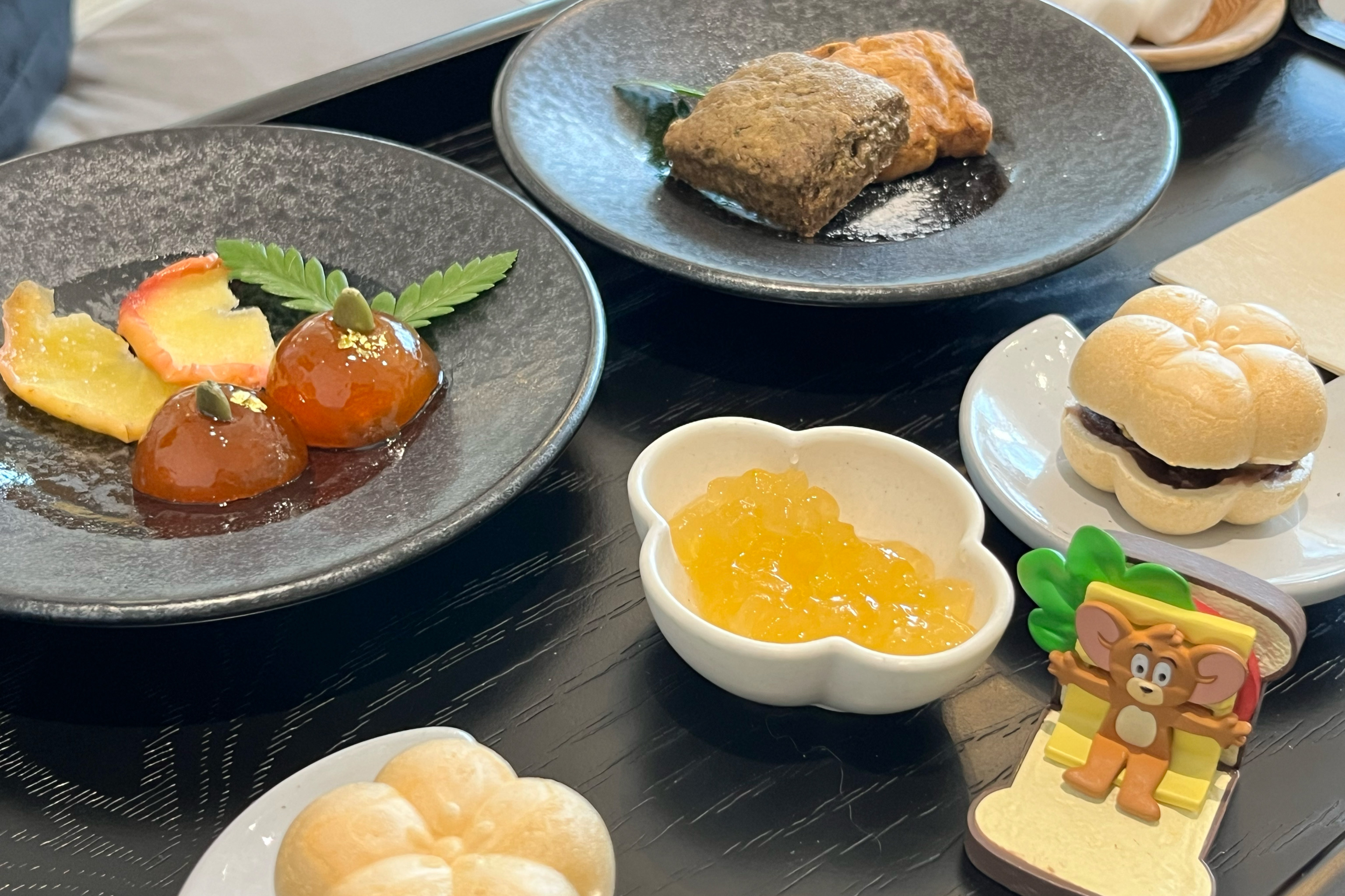 동방미인을 마셔보고 싶어서 프리미엄 티코스를 먹었습니다! 🫖🍵 - 부산기장 더가마