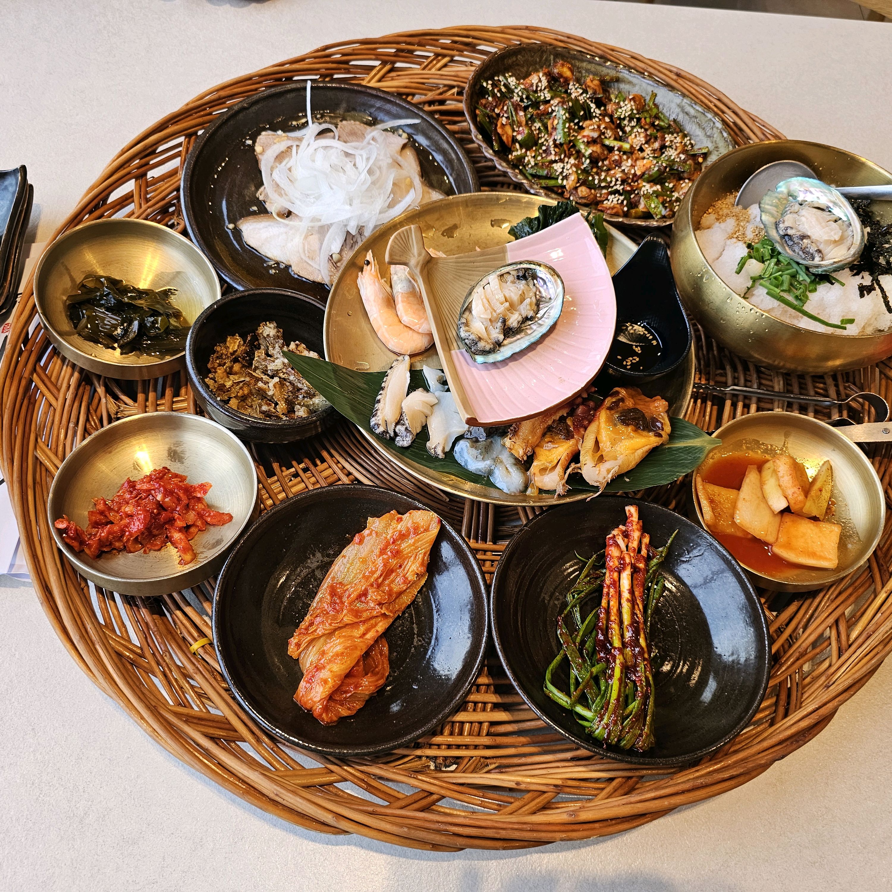 부산 기장여행중 고민해서 고른 집이다. - 부산기장 기장끝집 일광점
