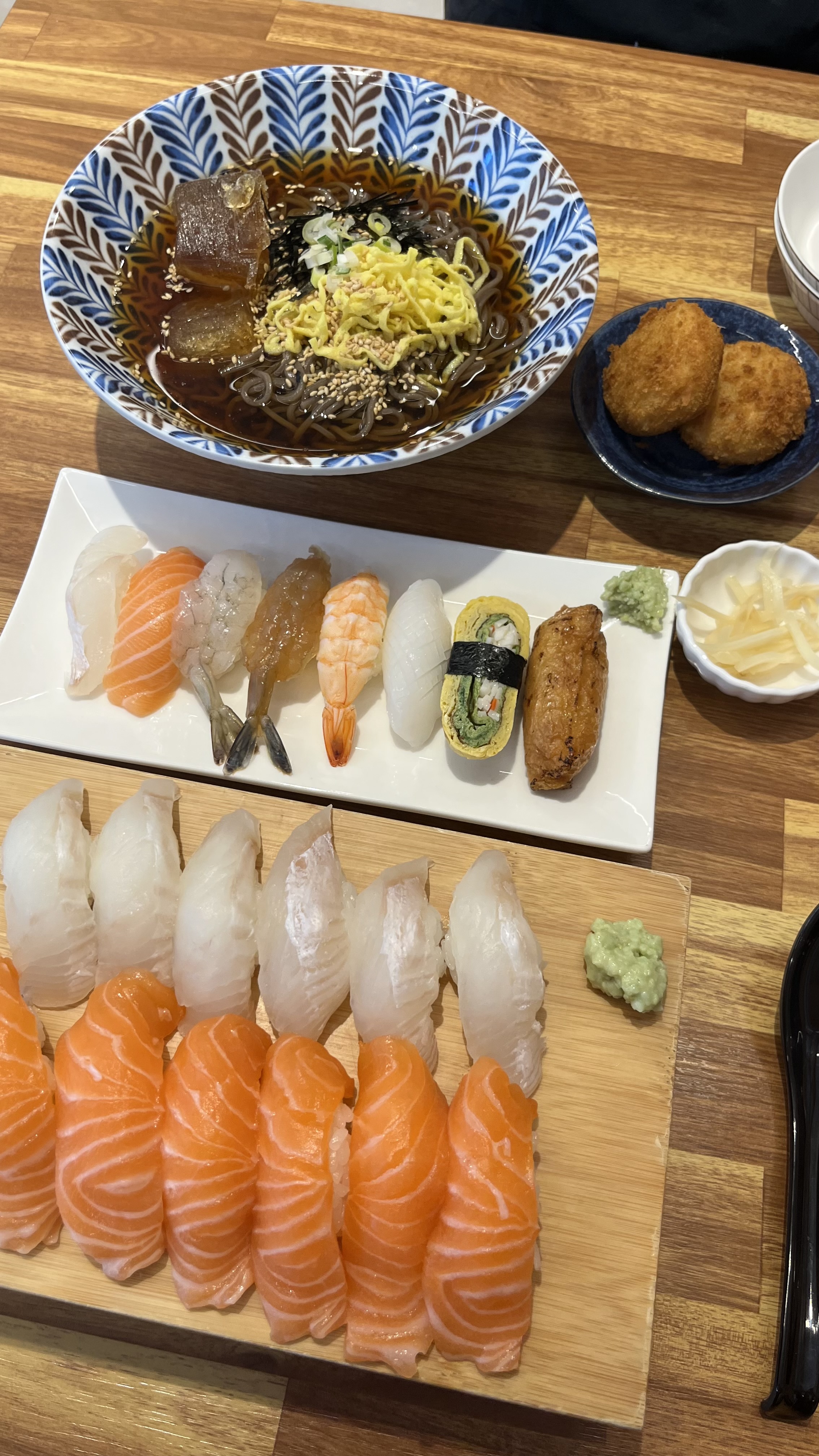 스시 진짜 좋아해서 여기저기 많이 찾아보고 다니는데요. 기장일광정관 통틀어서 젤 맛있어요👍