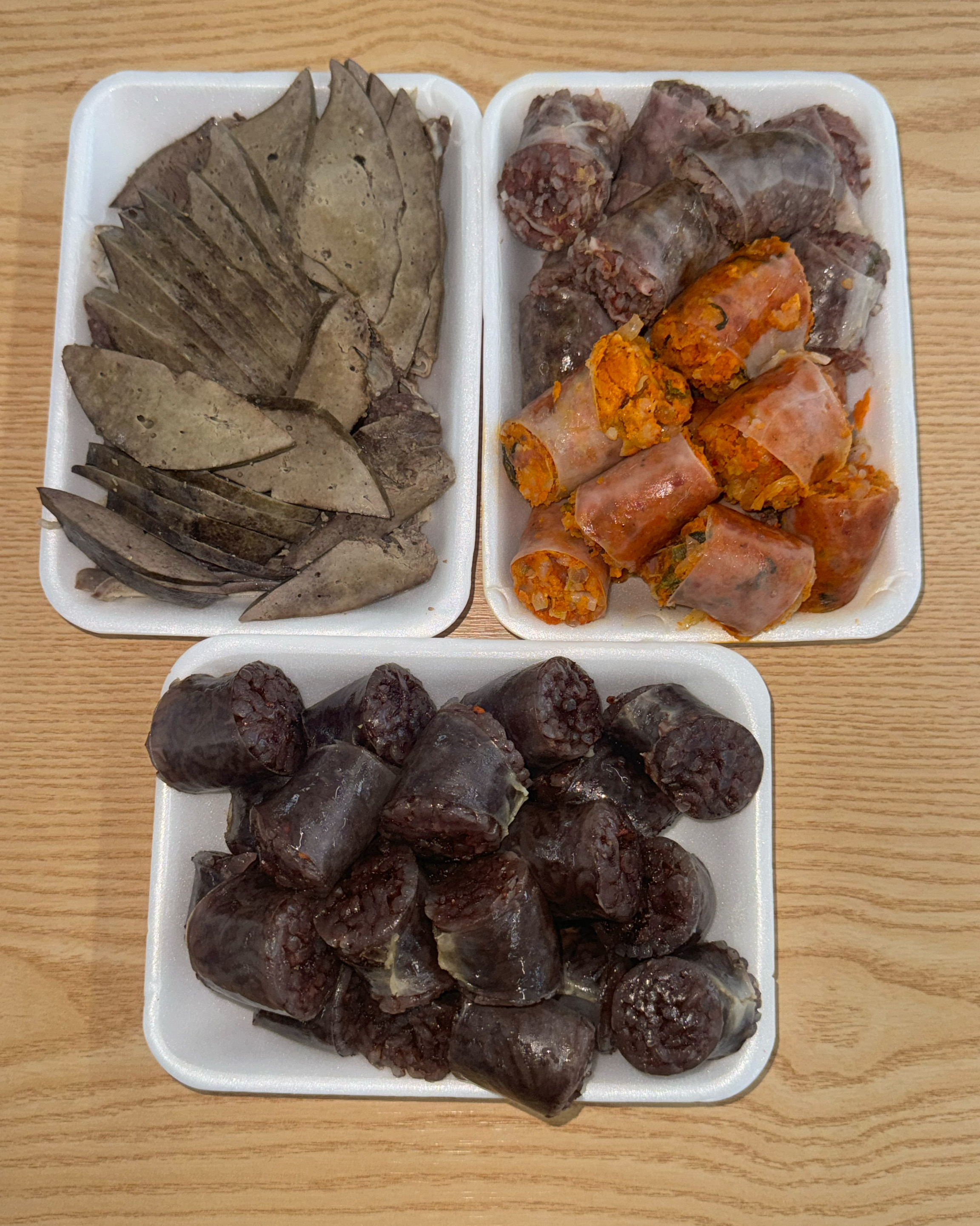 전화예약후 포장했더니 빨랐고, 집에와서 먹어보니 순대퀄리티 넘 좋아요 ㅠㅠ 찰순대는 다른집