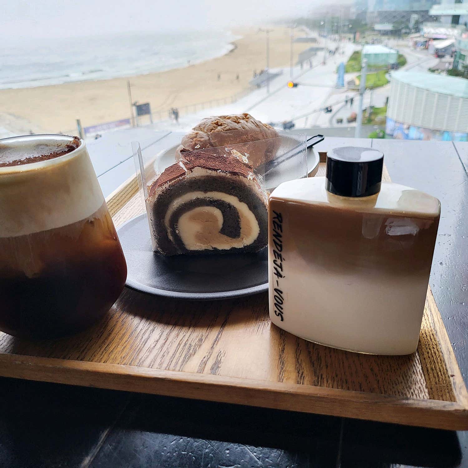 랑데자뷰 해운대점 내부 공간