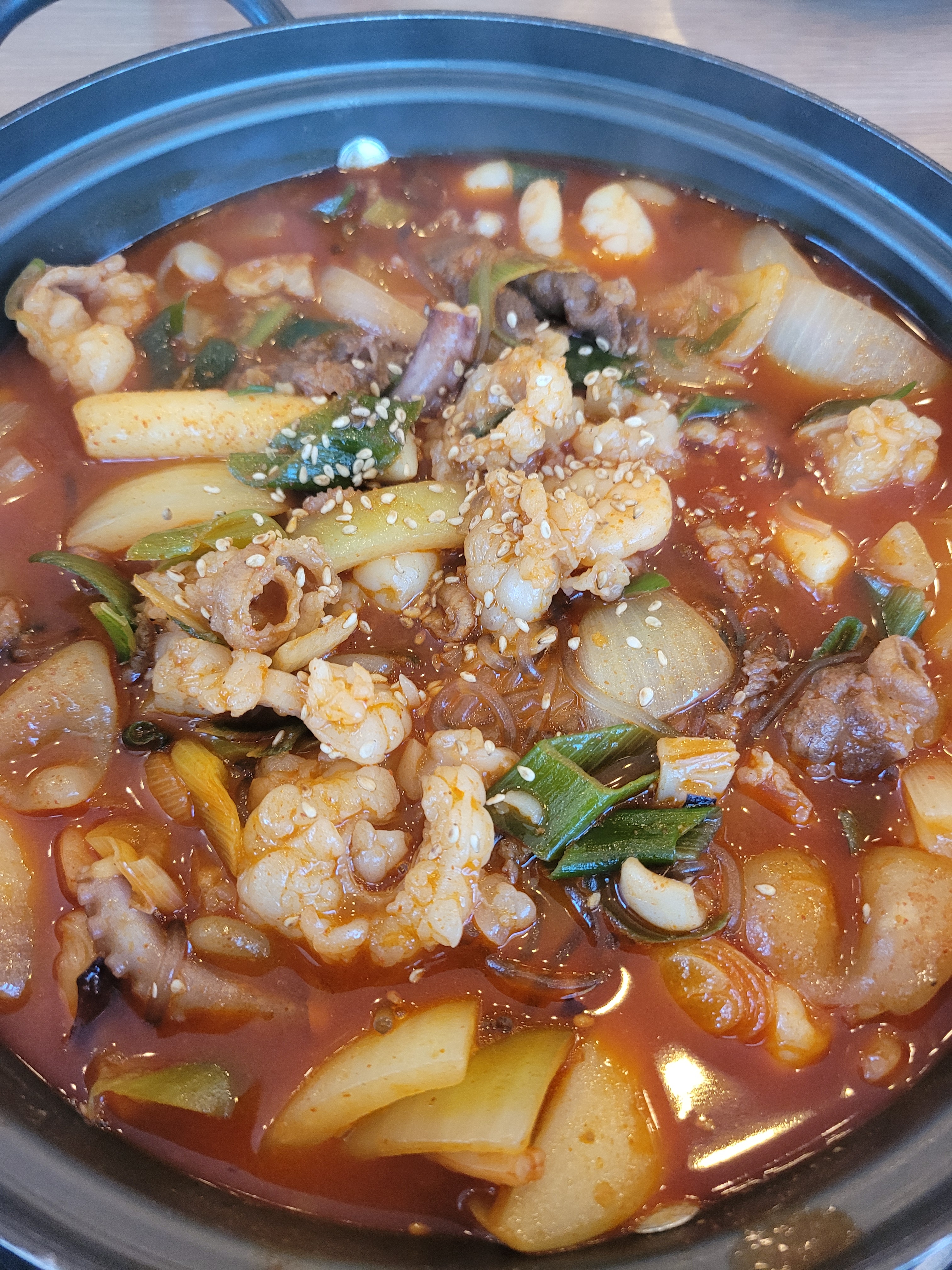 양도 많고 친절하시고 완전 감사해요 - 부산정관 감성낙곱새 정관점