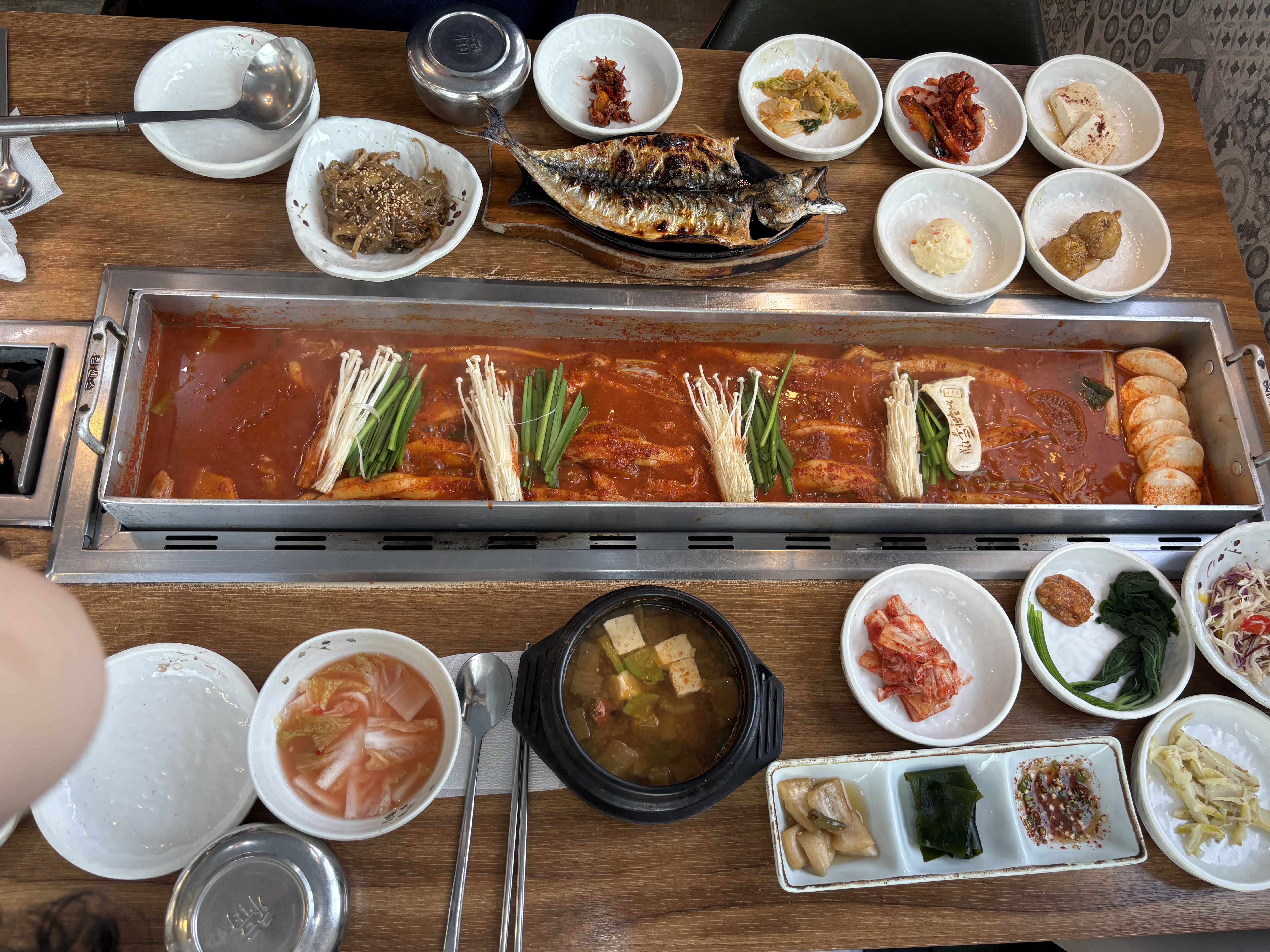 제주도를 못가서 여기서 먹어봤는데 넘 맛있게 먹었네용😍 그리고 사장님이랑 직원분 전부 너무