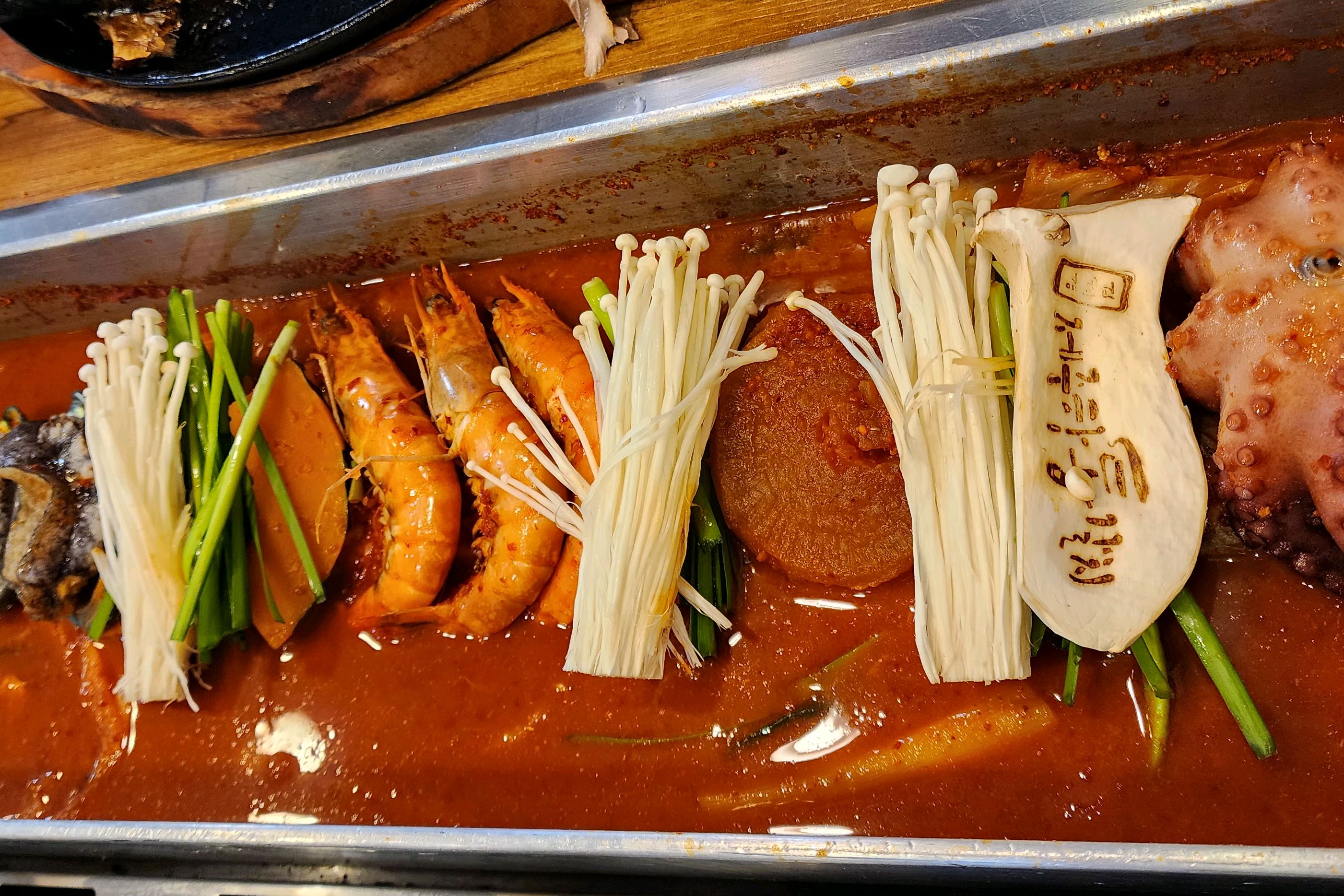 우연히 근처 쇼핑왔다 들렀어요^^ - 부산기장 제주항통갈치