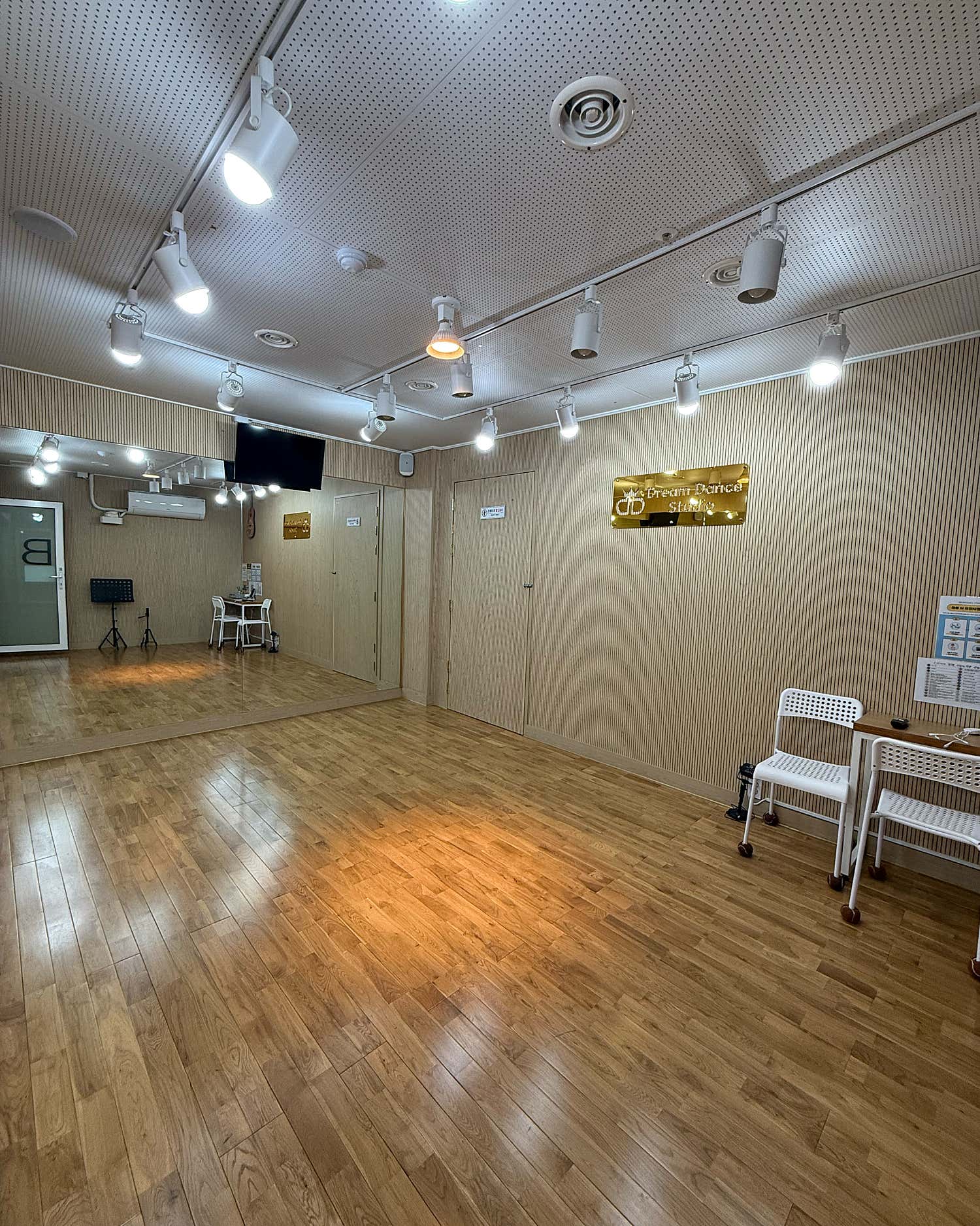 2번째 스튜디오 사진