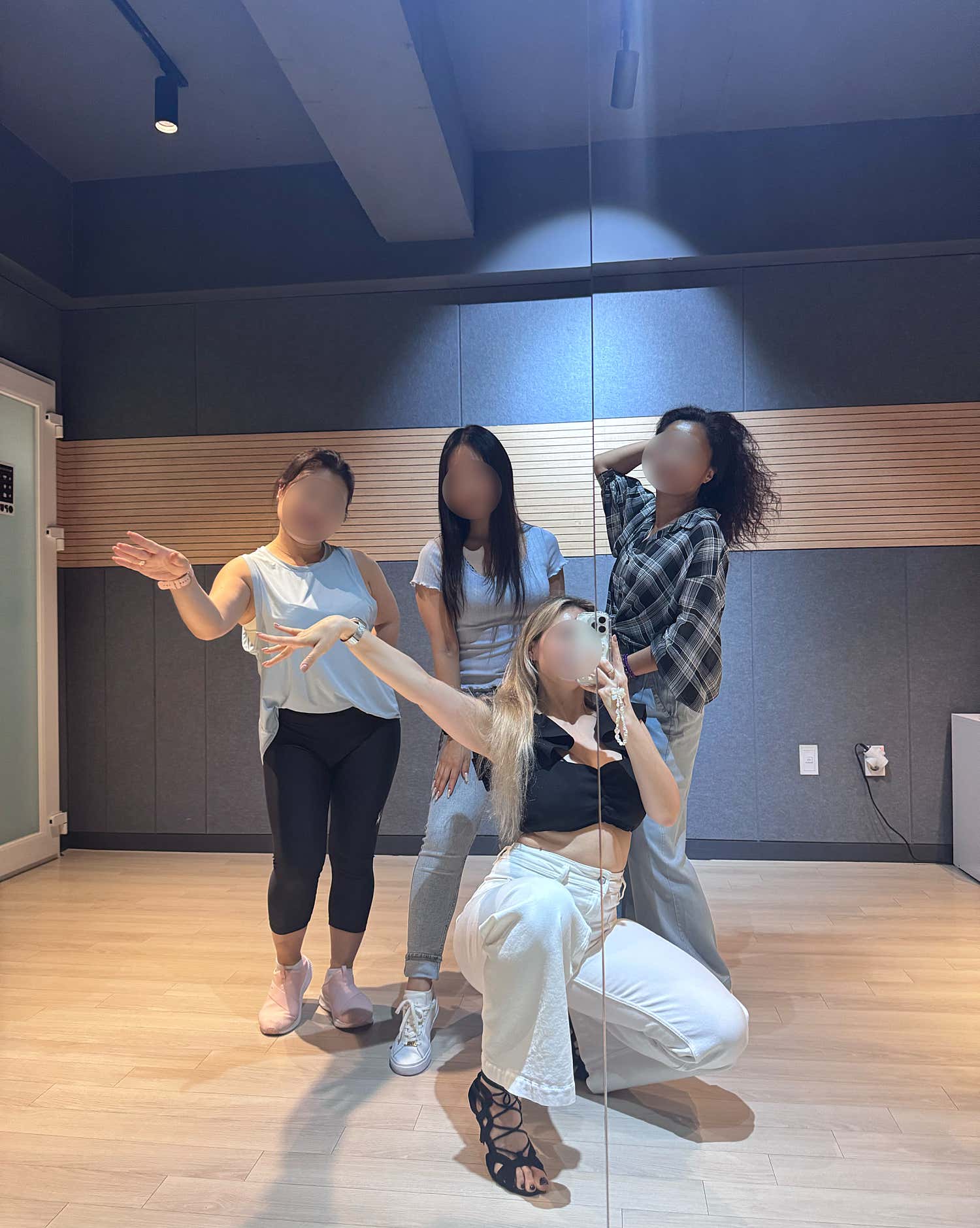 2번째 스튜디오 사진