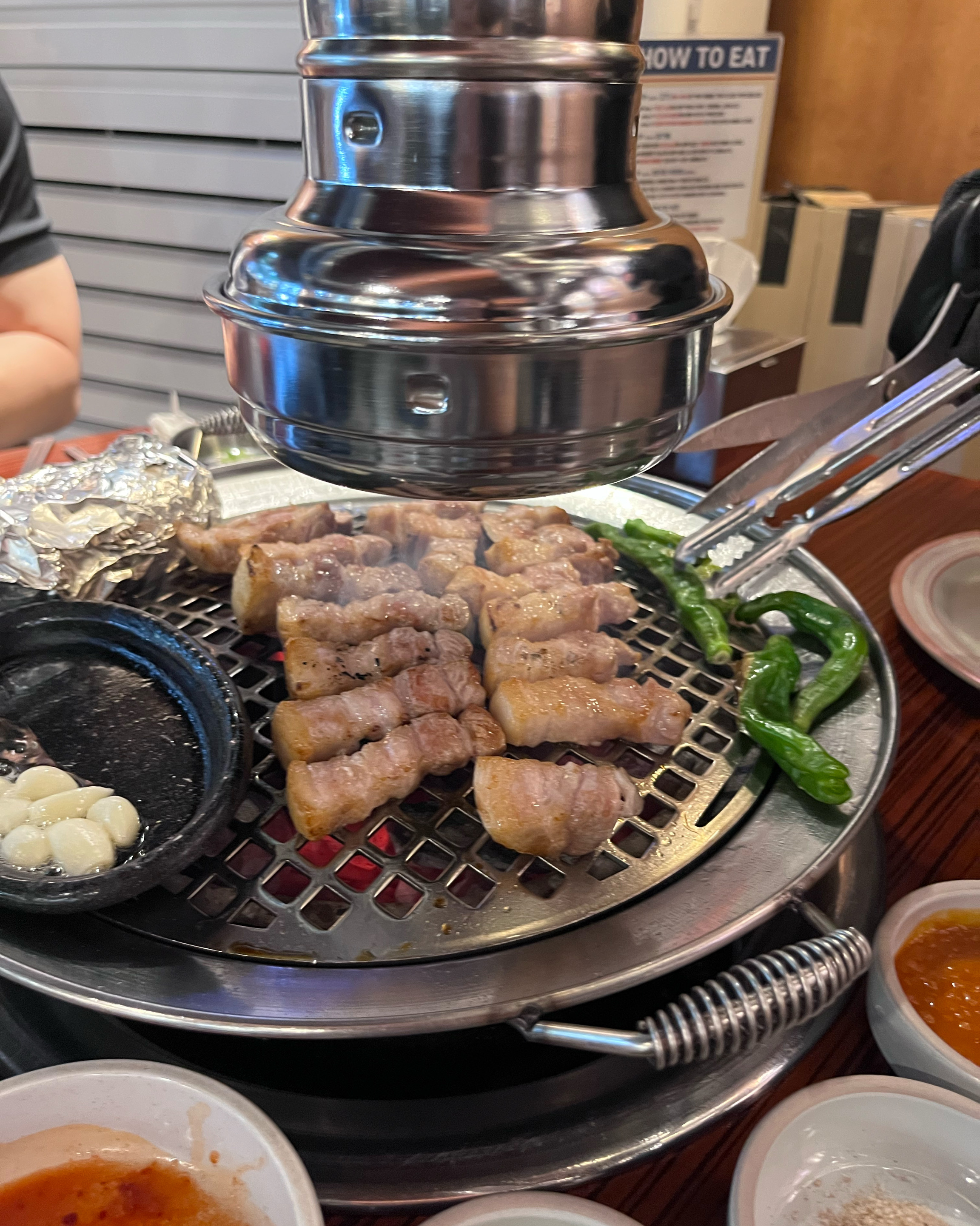 고기질도 좋고 직원분이 고기를 너무 잘 구워주셔서 - 부산정관 동래정 정관점