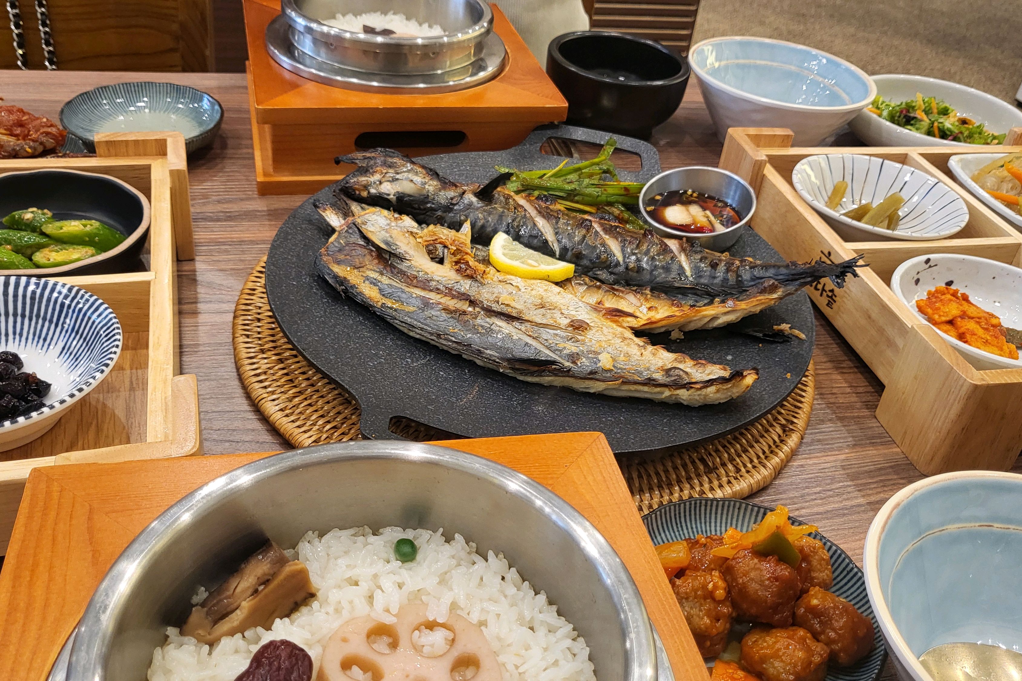 처음왔는데, 넘 맛나고 깔끔해요~~ - 부산정관 한다솥 정관점