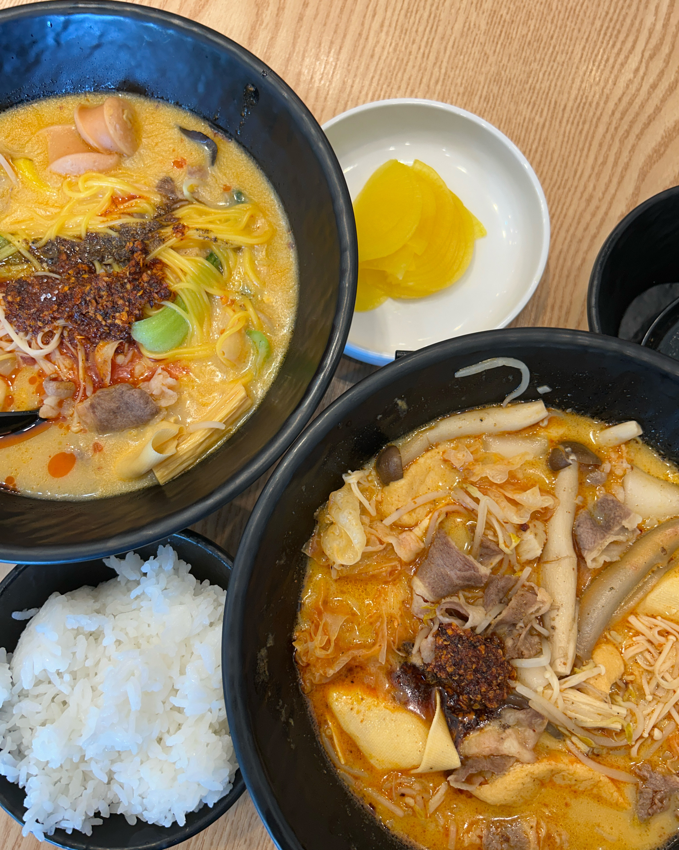 가성비있게 마라탕 즐기기 좋아요. 맵기 정도를 선택할 수 있어사 좋아요. 사골육수가 다른