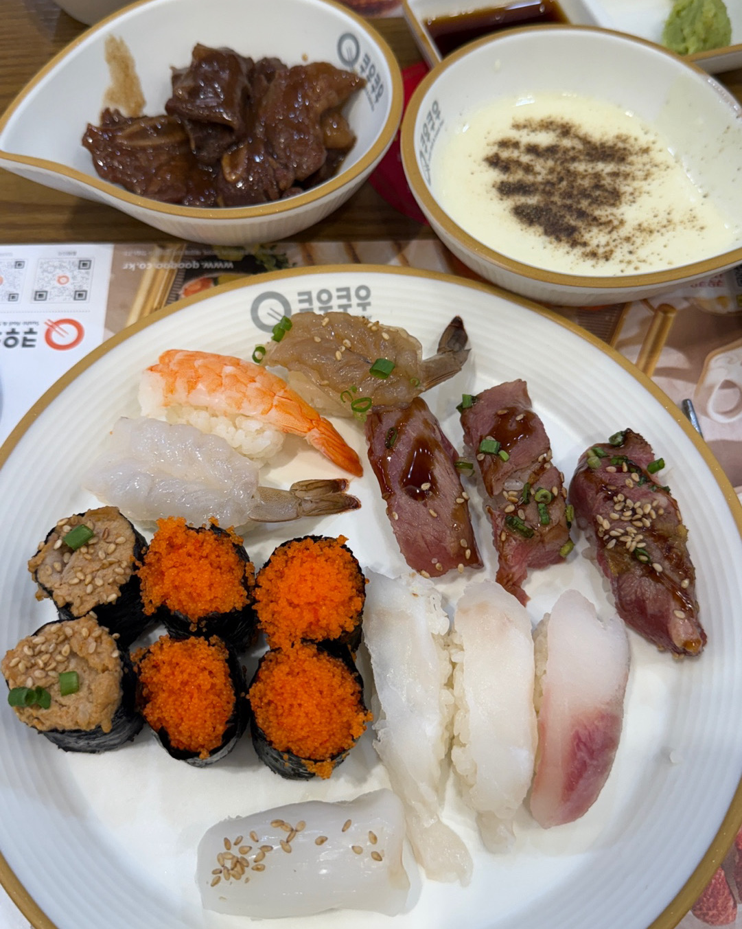 매장은 넓고 초밥 종류도 다양해서 먹을때 마다 - 경주 용강동 맛집 쿠우쿠우 경주점