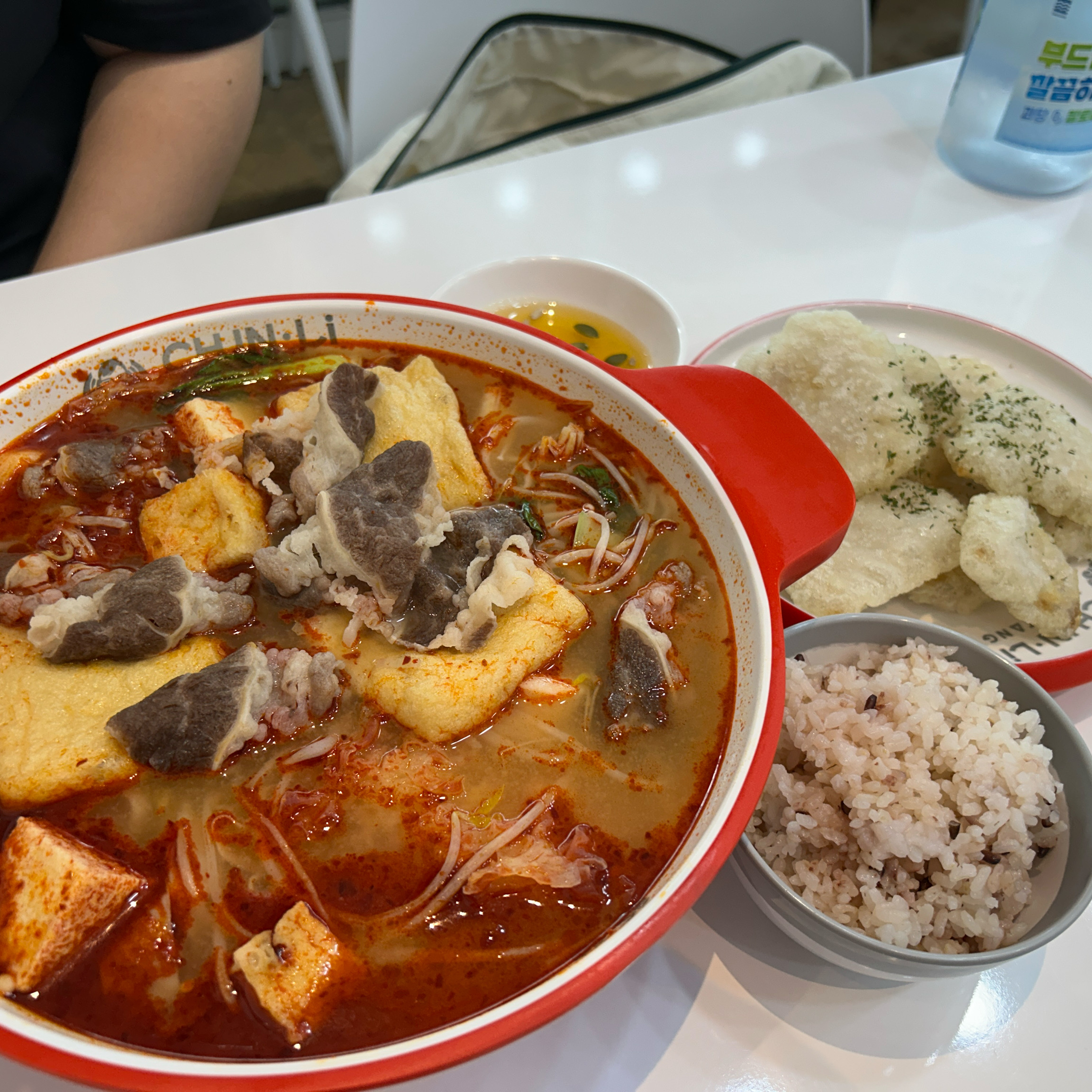 최애마라탕집입니다. 3.5단계인데, 얼큰하고 맛있어요. 매운거 좋아하시는 분은 4~5단계