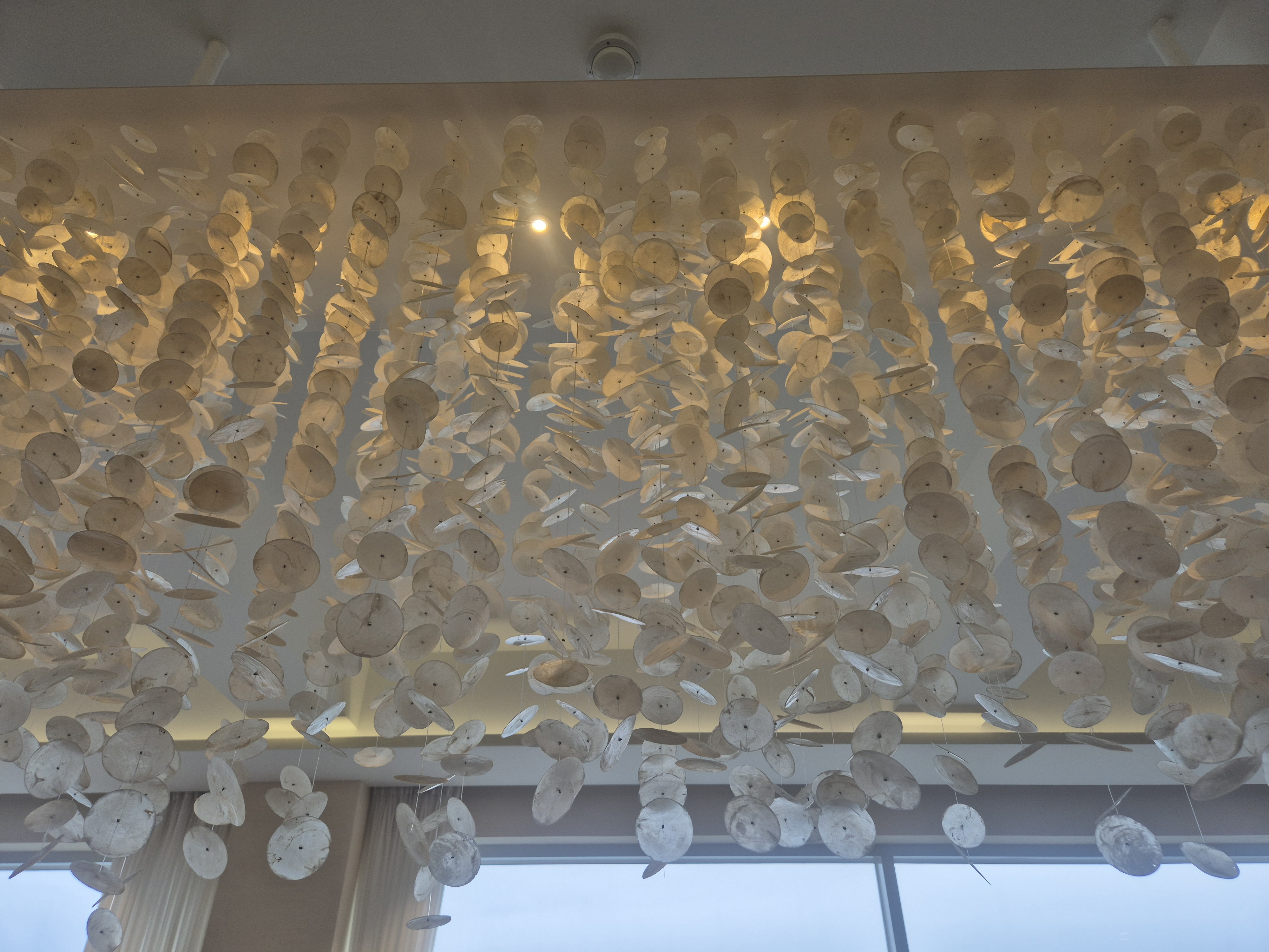 정미집의 독특한 조명