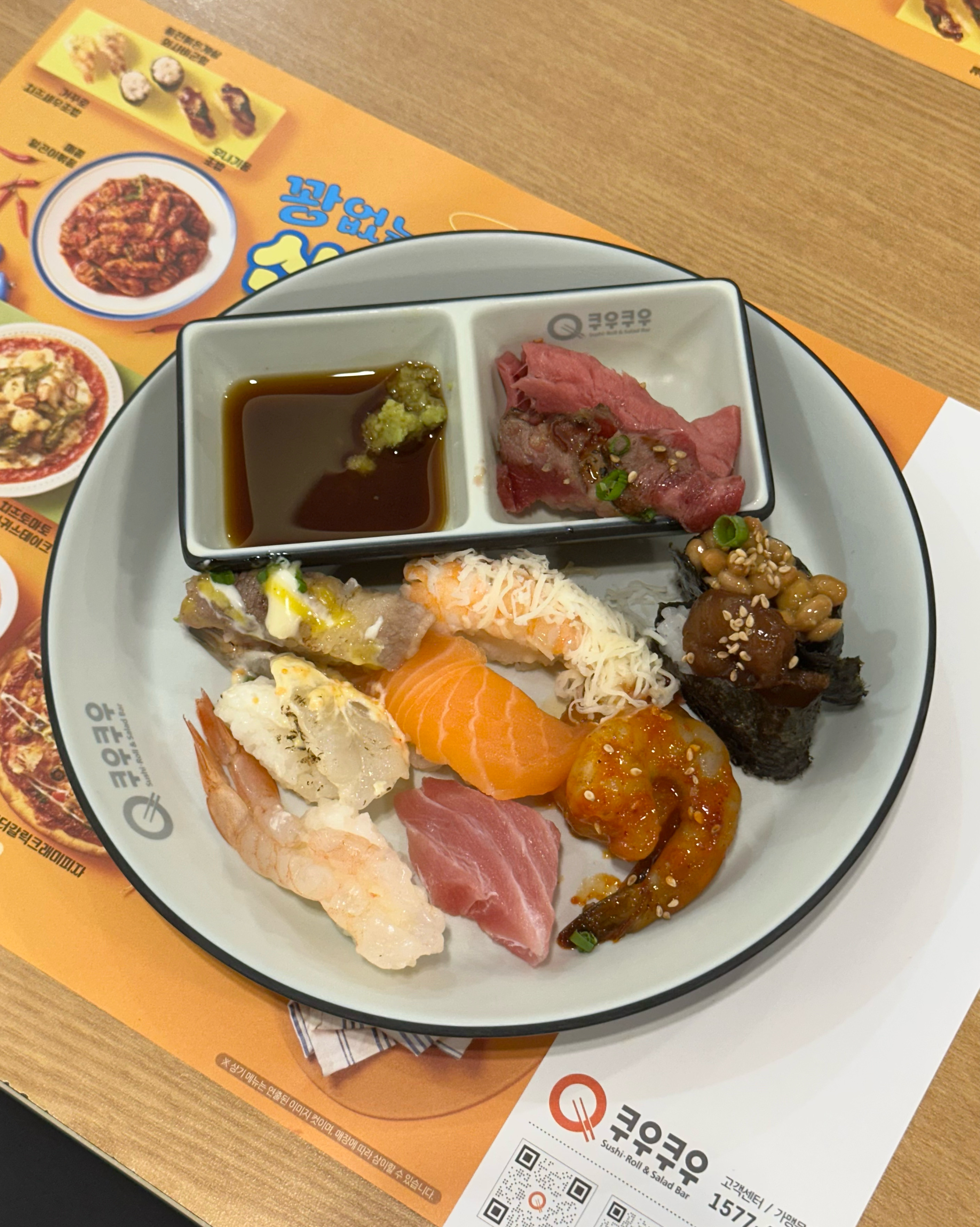 스시 종류도 다양하고 신선하고 전체적으로 다 맛있어요 스시뿐만아니라 피자 파스타 면요리 샐