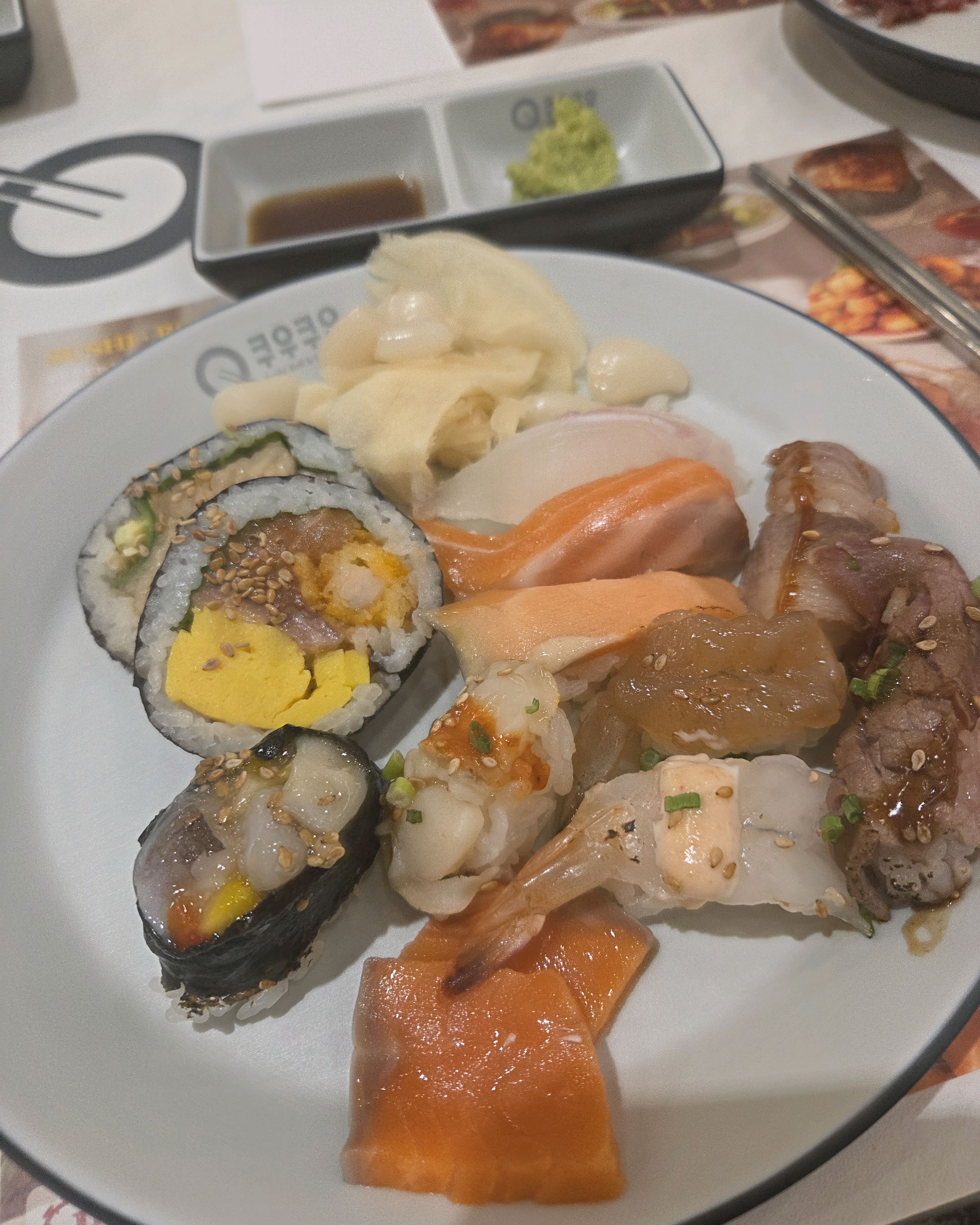 화명점 쿠우쿠우 찐단골인데 오늘은 육회도 상한것처럼 맛이 갈랑말랑하고 - 화명동 맛집 쿠우쿠우 화명점
