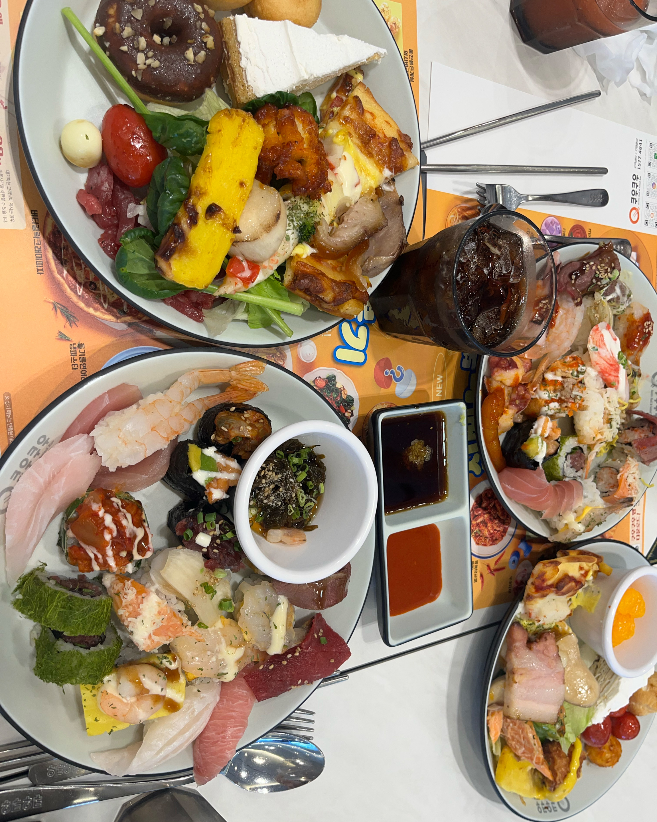 매장도 깔끔하고 메뉴가 전체적으로 다 맛있고 신선해서 너무 맛있게 잘먹었어요!! 디저트중에