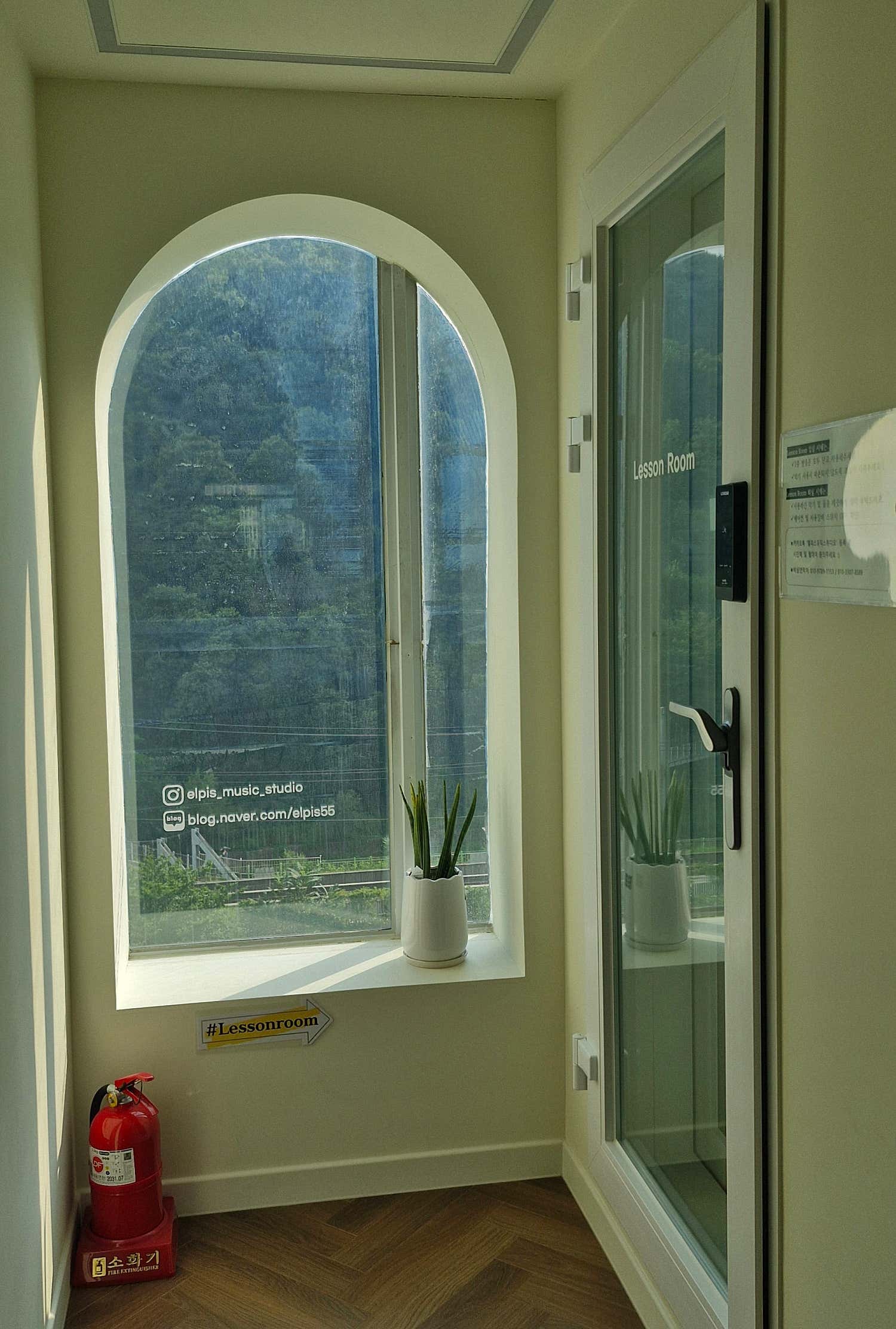 2번째 스튜디오 사진