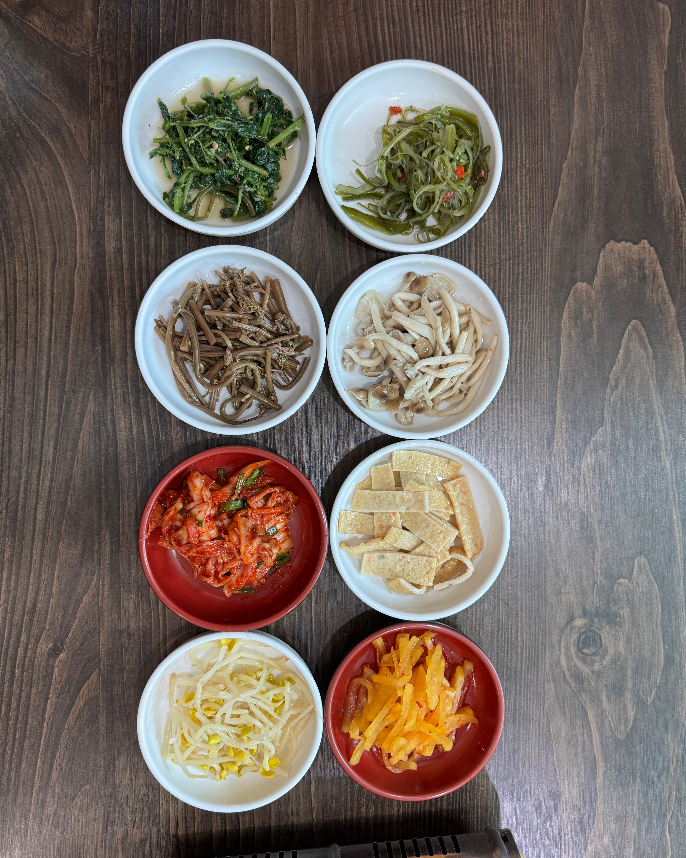 스지 맑은전골 된장전골 김치전골이 있는데요 무조건 된장으로 드세요. 사실 딴건 안먹어봤지만