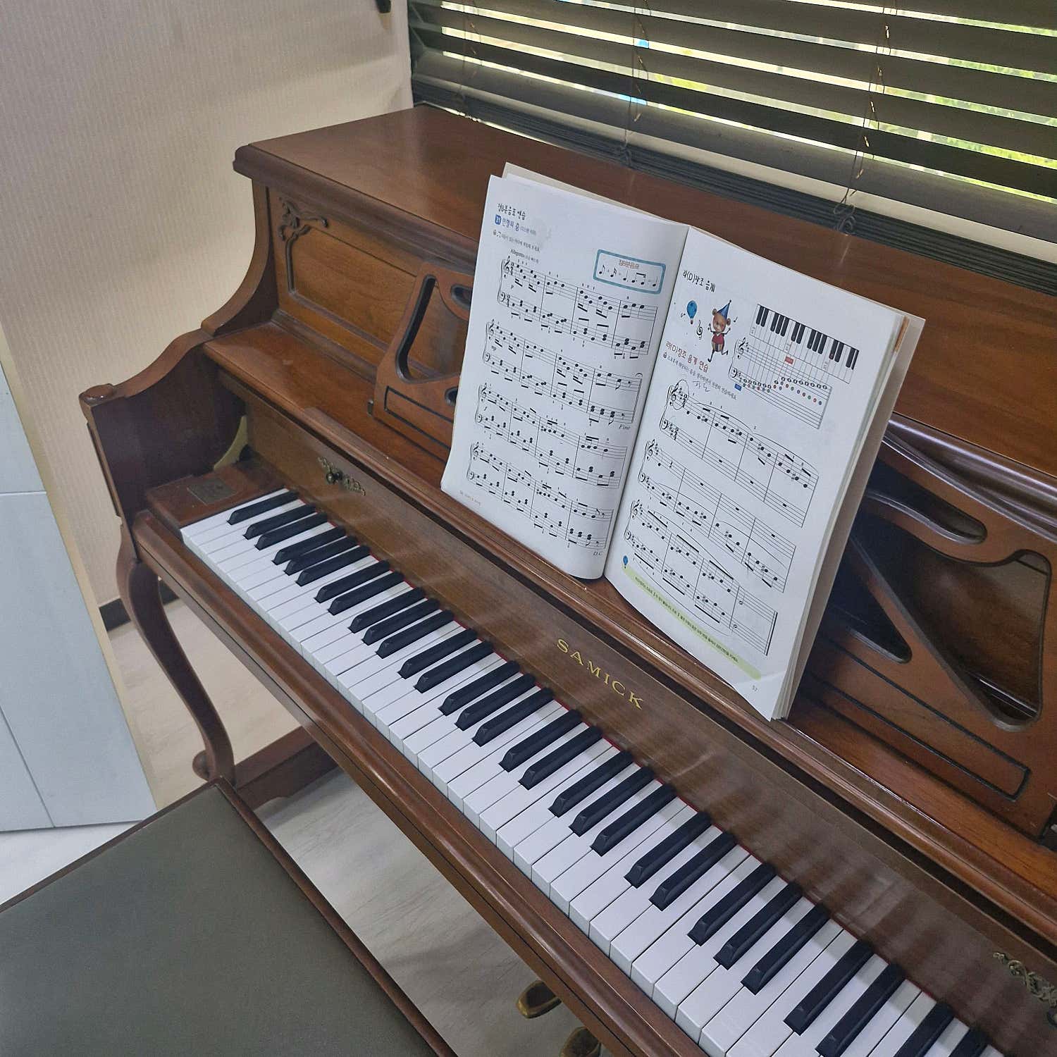 4번째 스튜디오 사진