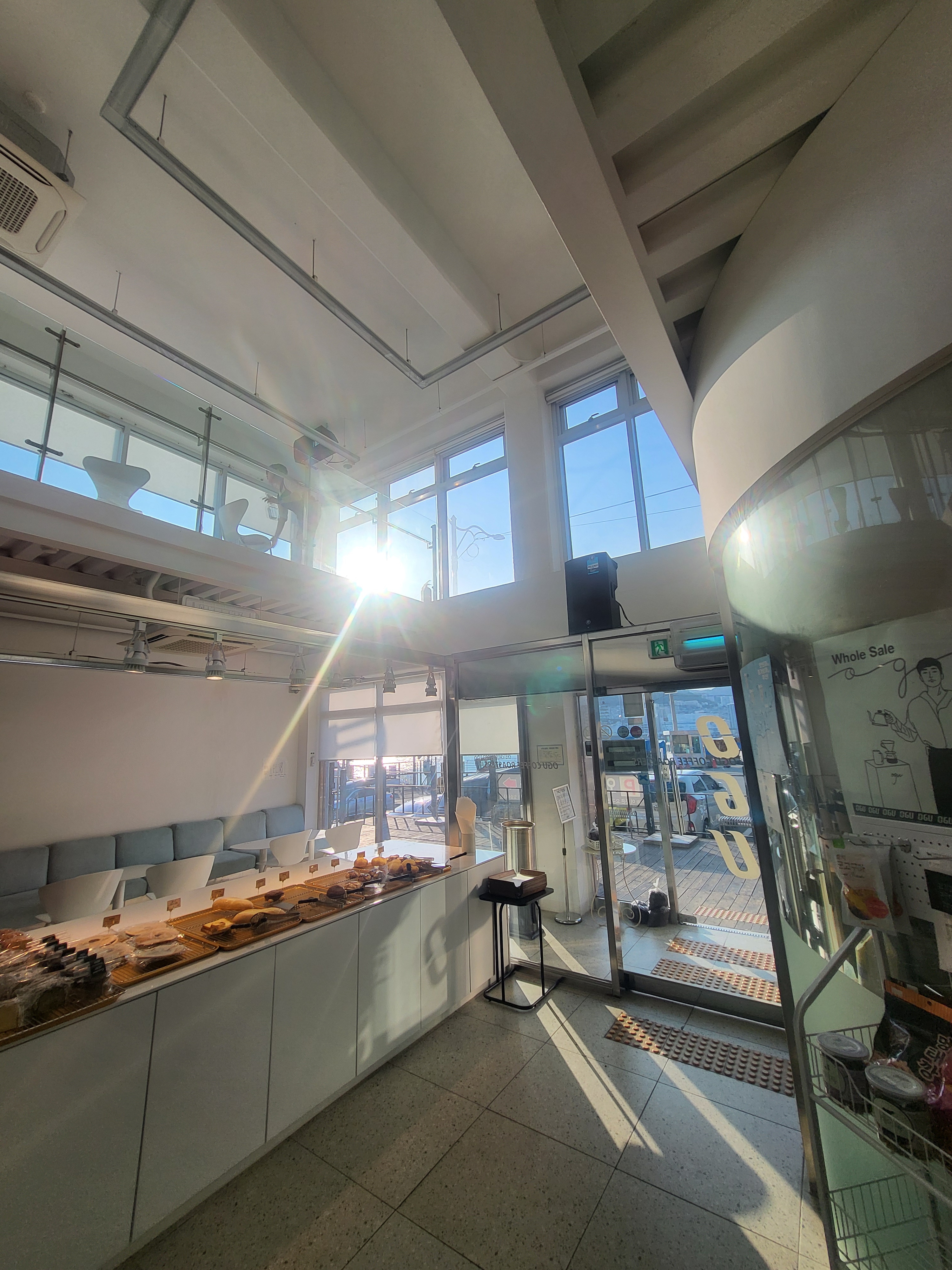 강아지랑  같이 방문가능하다 해서 방문해봤는데 직원분들도 친절하시고 설명도 잘해주세요!!!