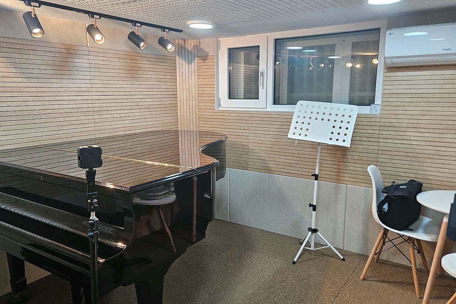 2번째 스튜디오 사진