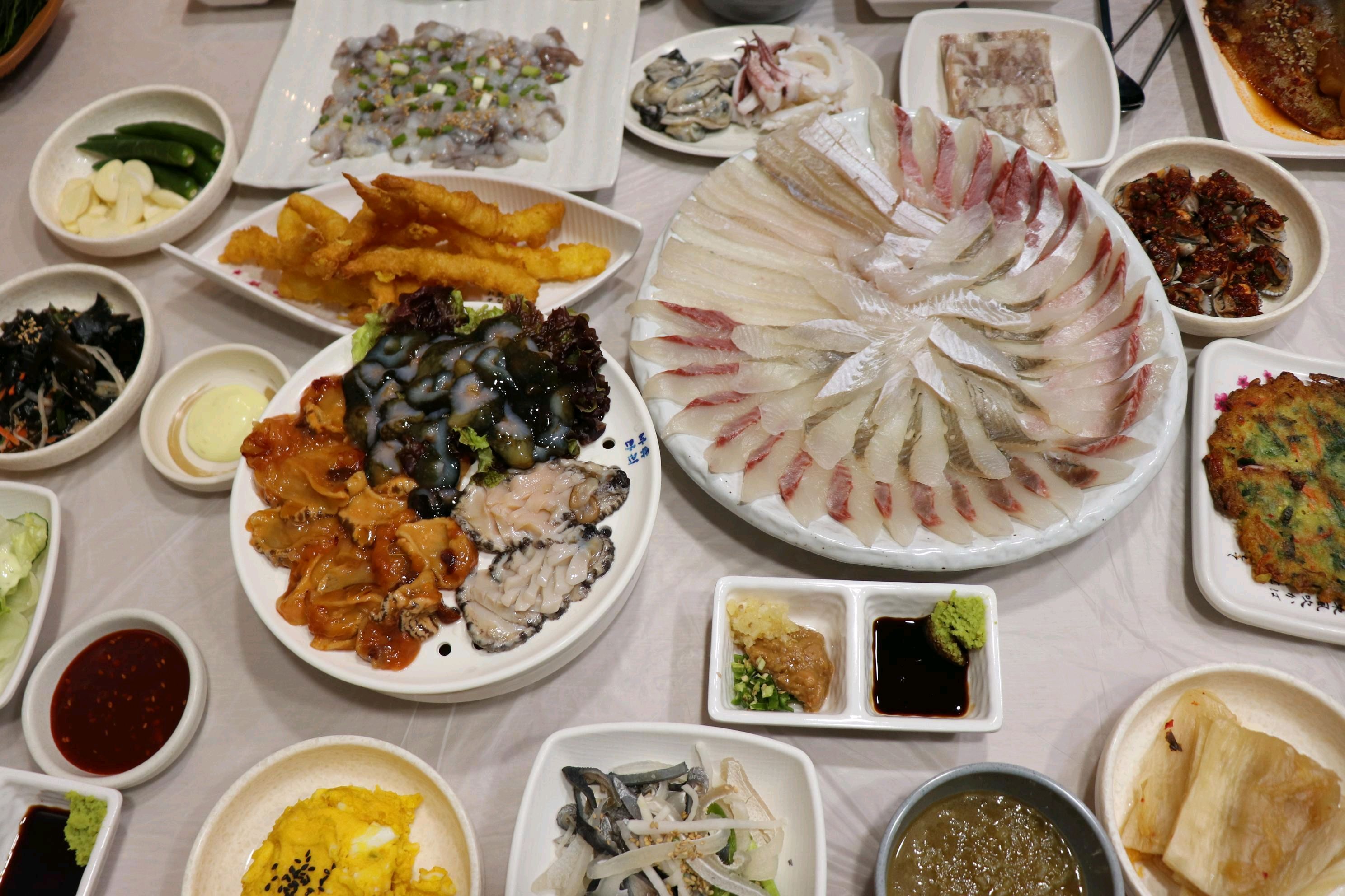 매장 자체가 너무 깔끔해서 깜짝 놀랐어요 - 부산 영도 나무섬포차