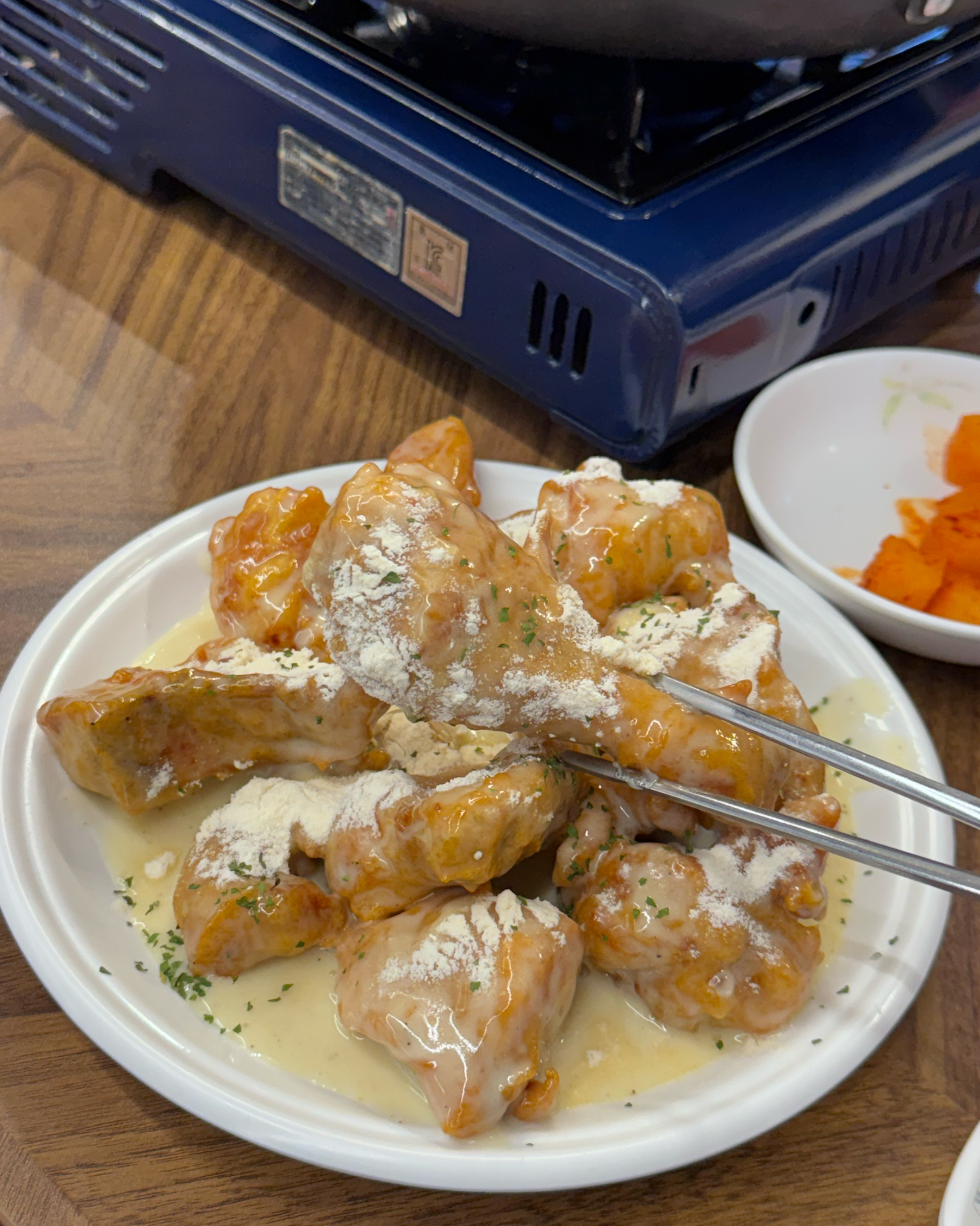 바삭한 치킨 조각