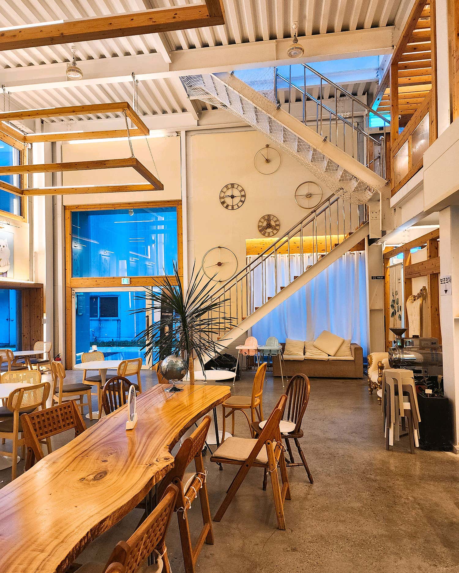 길쭉한 모양의 빵, 바게트 또는 깜빠뉴