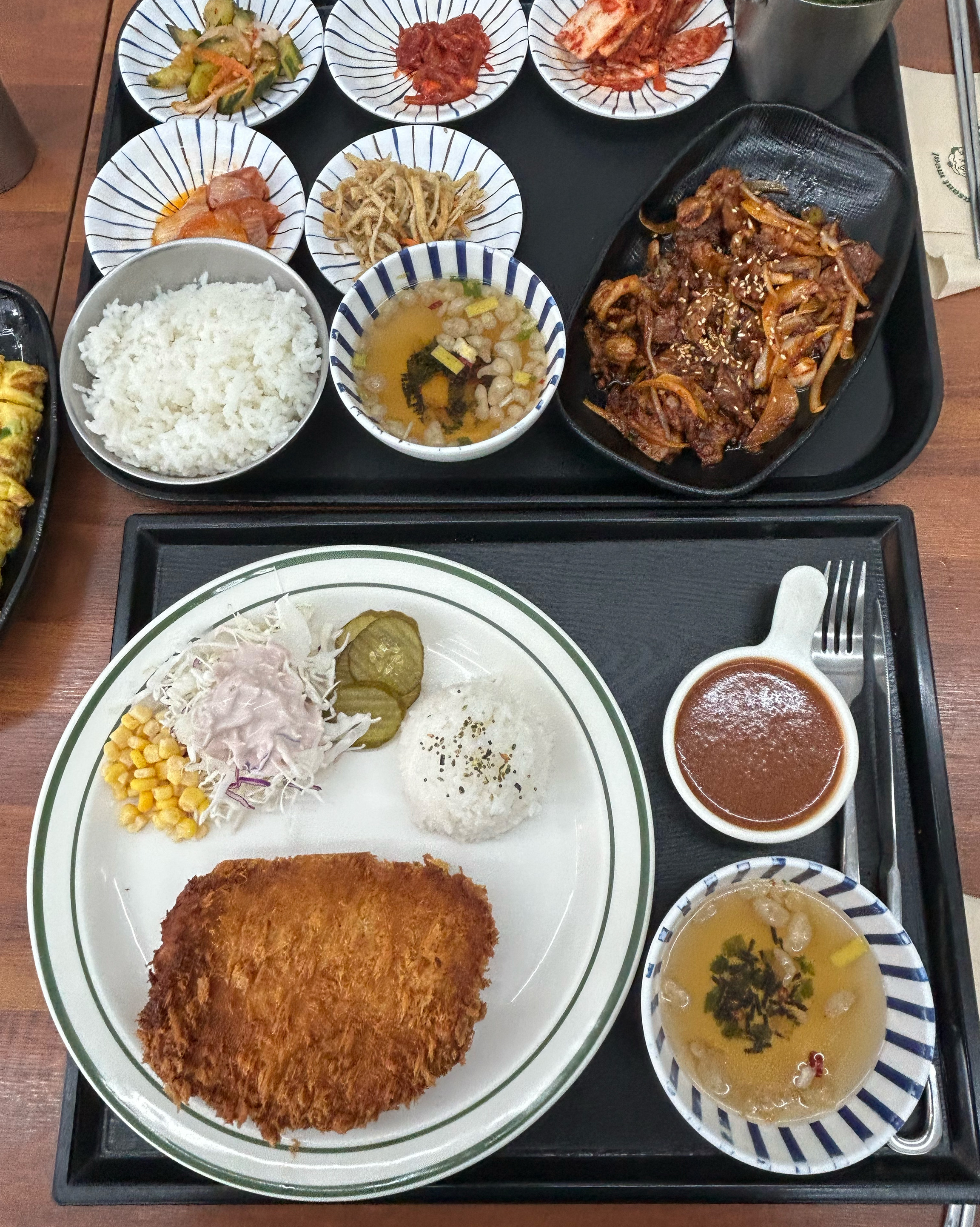 음식이깔끔하고 맛있어요!! 다음에는 혼밥하러 갈려구요!! 계란말이 촉촉🩷 맛없는 반찬이 없