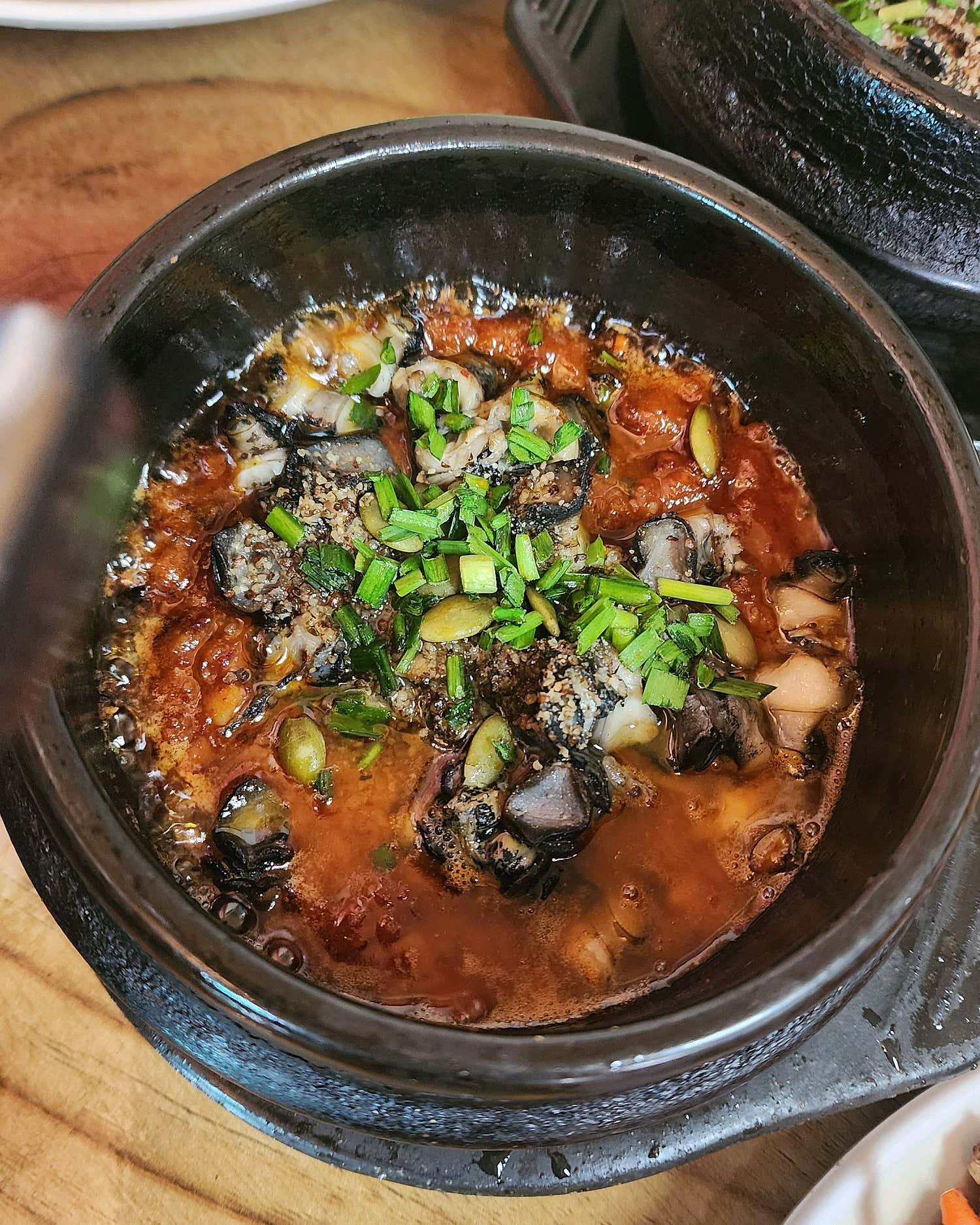 옛날우렁이식당 내부 식사 공간