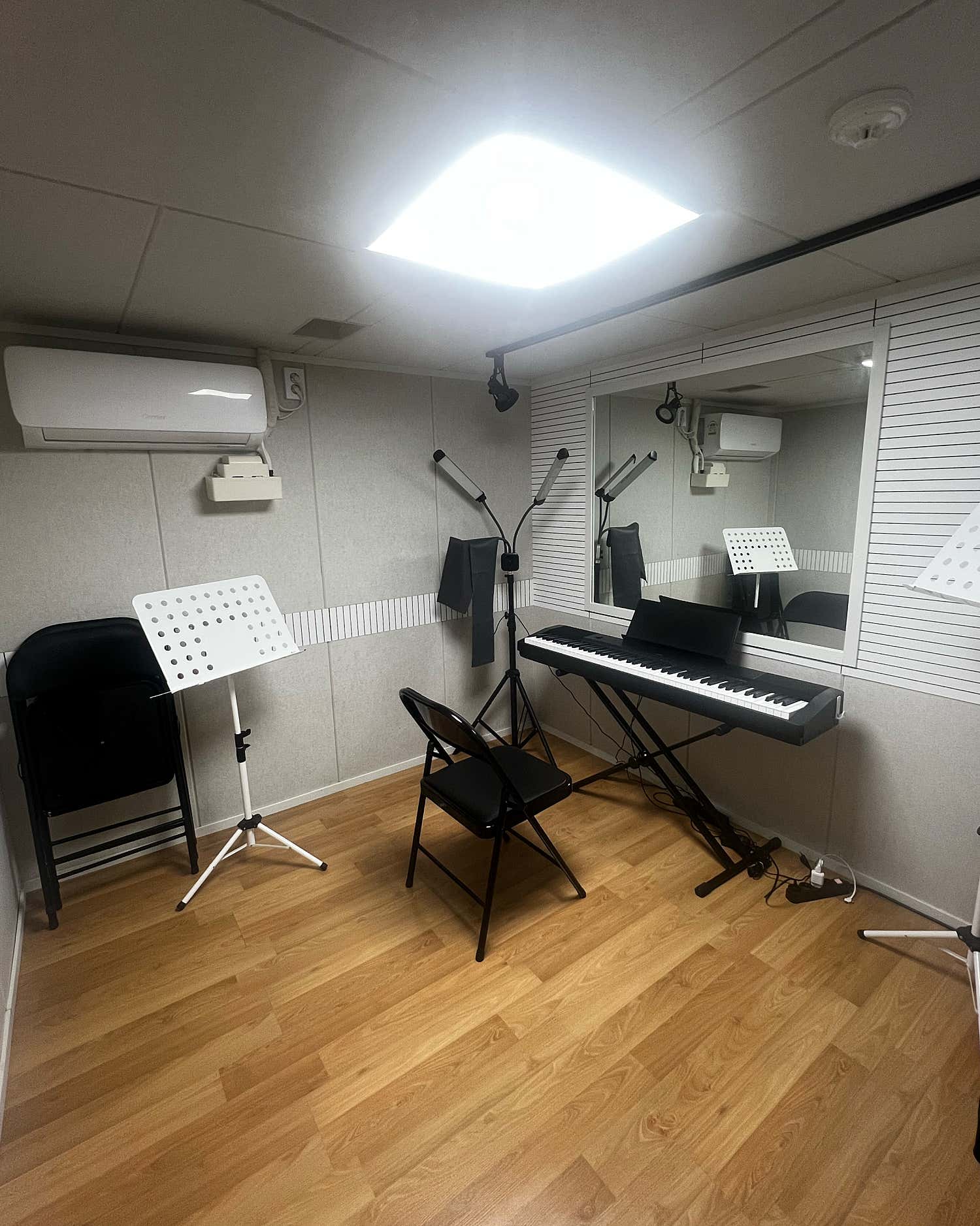 2번째 스튜디오 사진