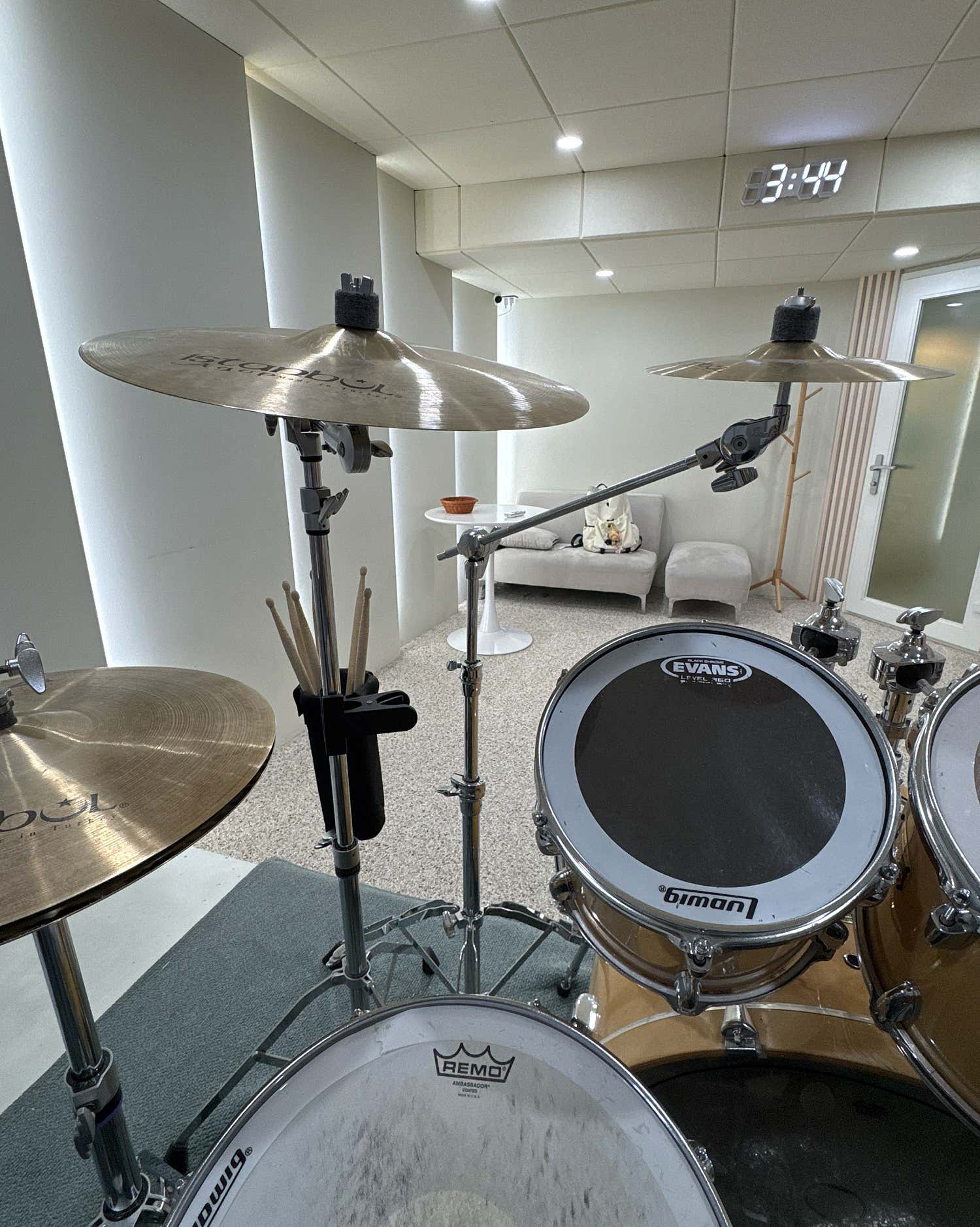 2번째 스튜디오 사진