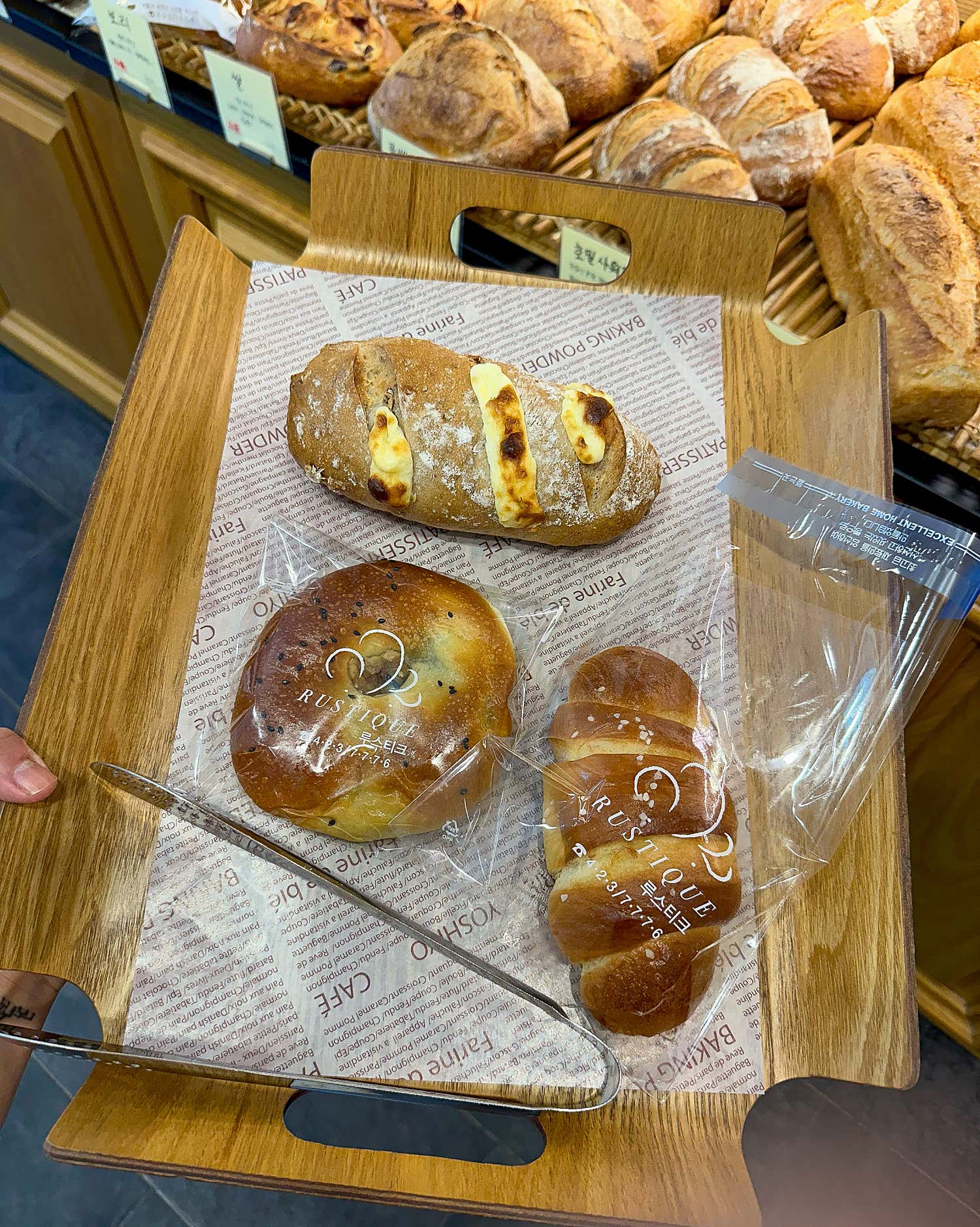 루스티크 다양한 빵