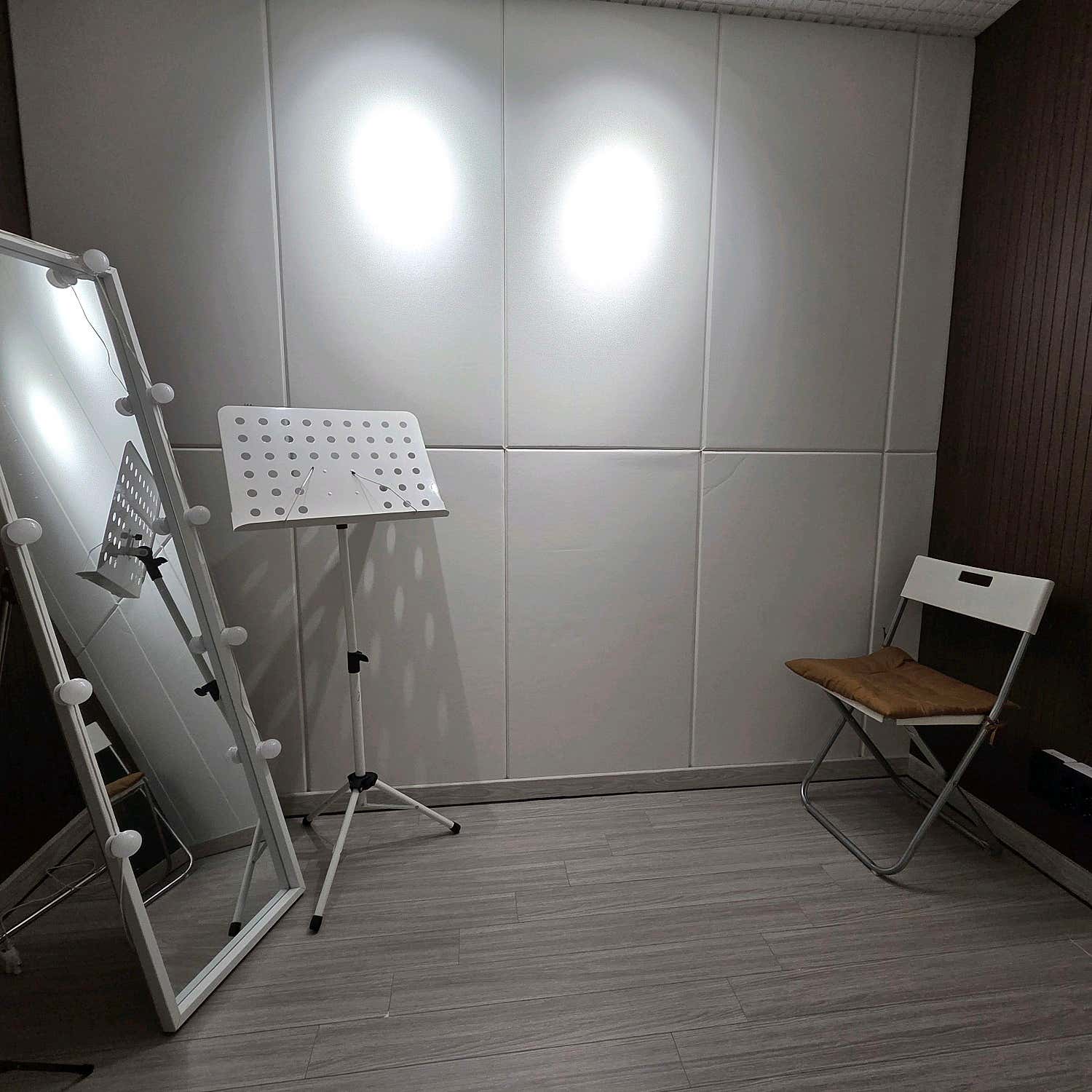 2번째 스튜디오 사진