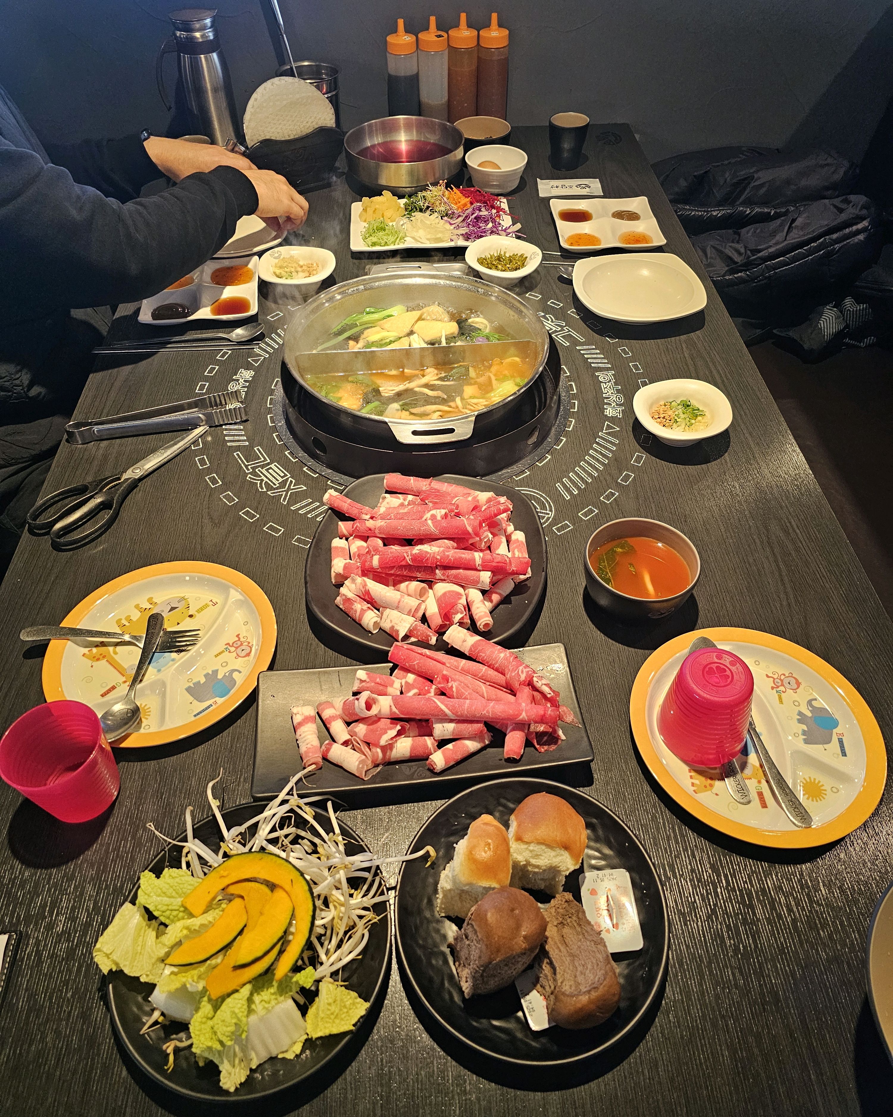 야채도 풍성하고 셀프바가 너무잘되어있고 - 시흥능곡 맛집 소담촌 시흥능곡점