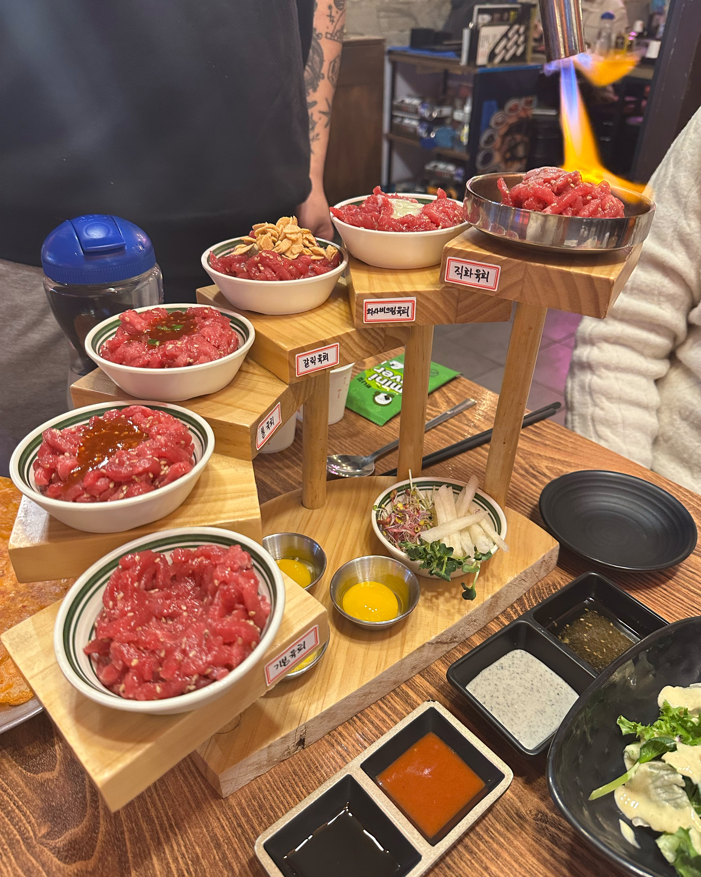  건대입구역 맛집 육회한연어 건대점
