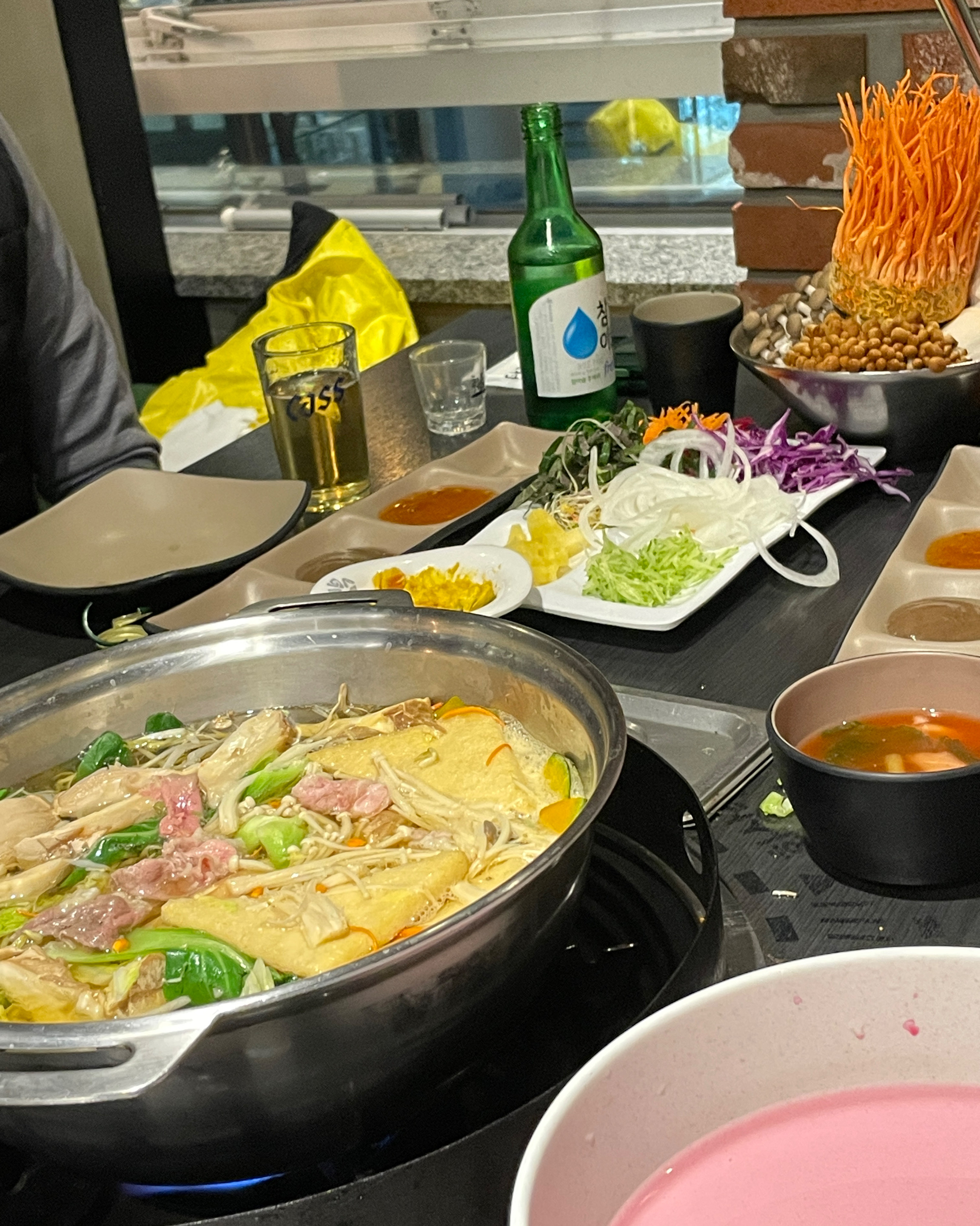 부모님이 샤브샤브 좋아하셔서 1년에 한 두번씩 꼭 가는 곳이에요. 이번에도 1월1일 맞아서