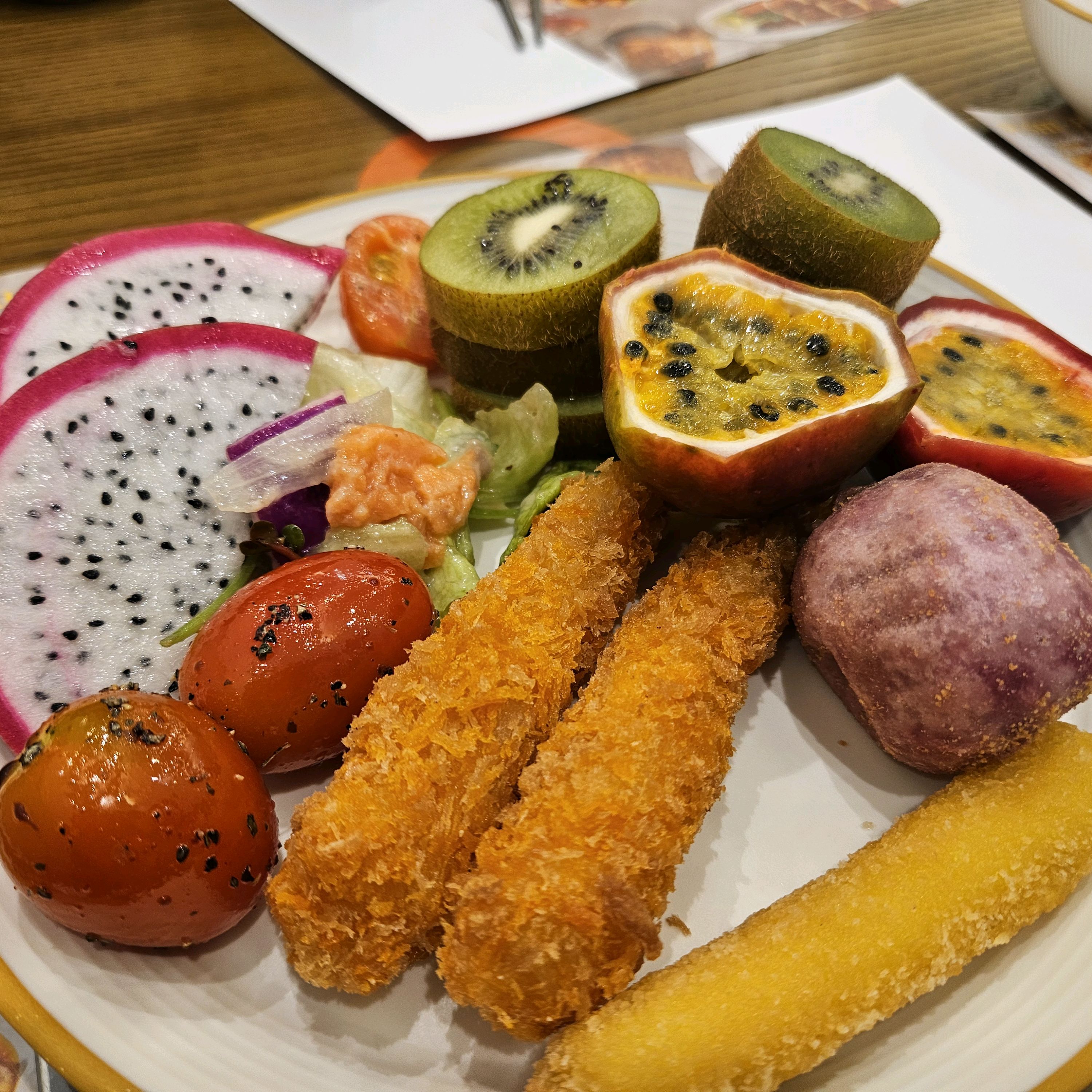 음식 종류가 많고 재료도 신선하고 맛있었어요 - 경주 용강동 맛집 쿠우쿠우 경주점